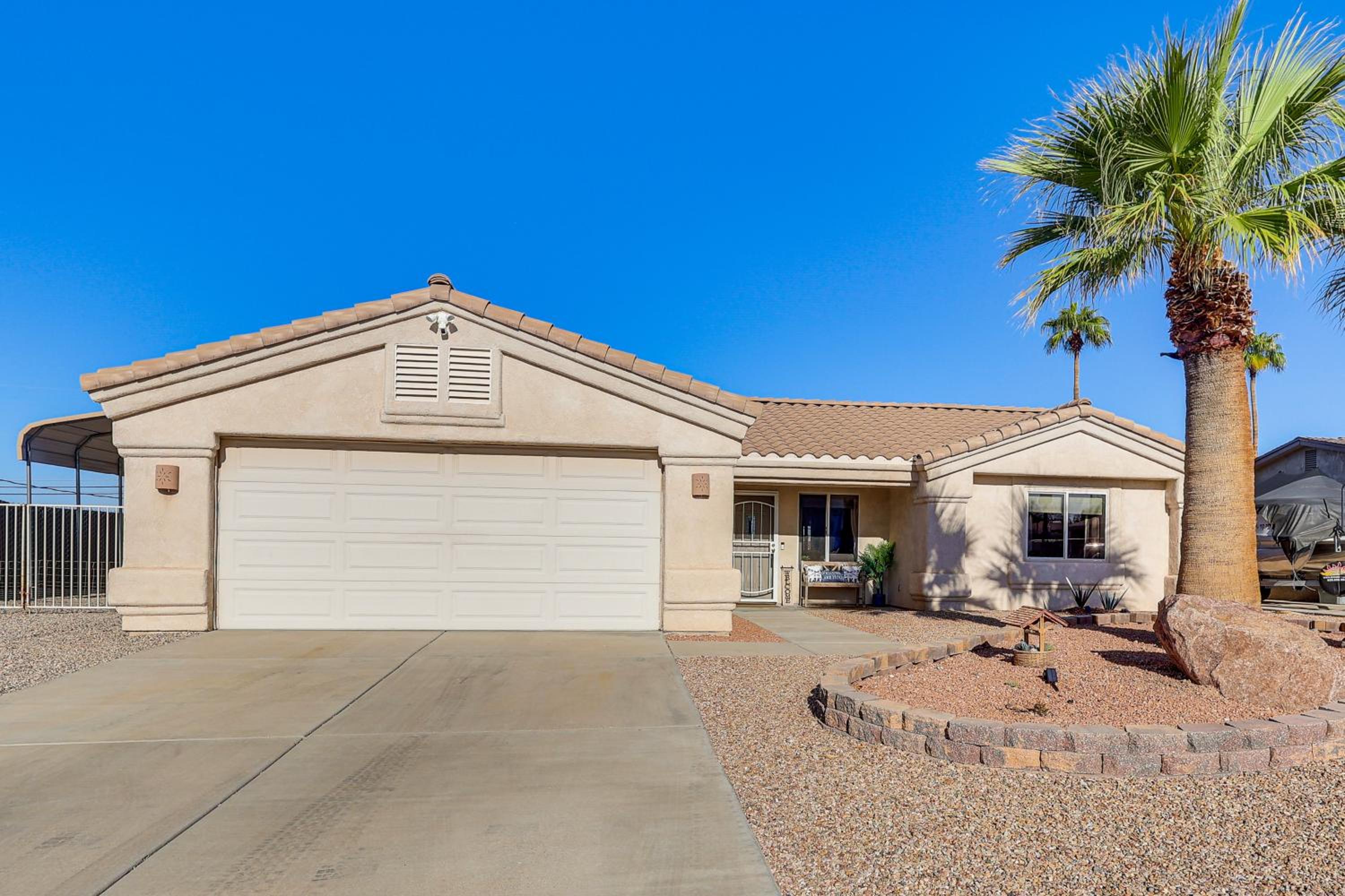 Pool, Games and Views! Lake Havasu City Family Home