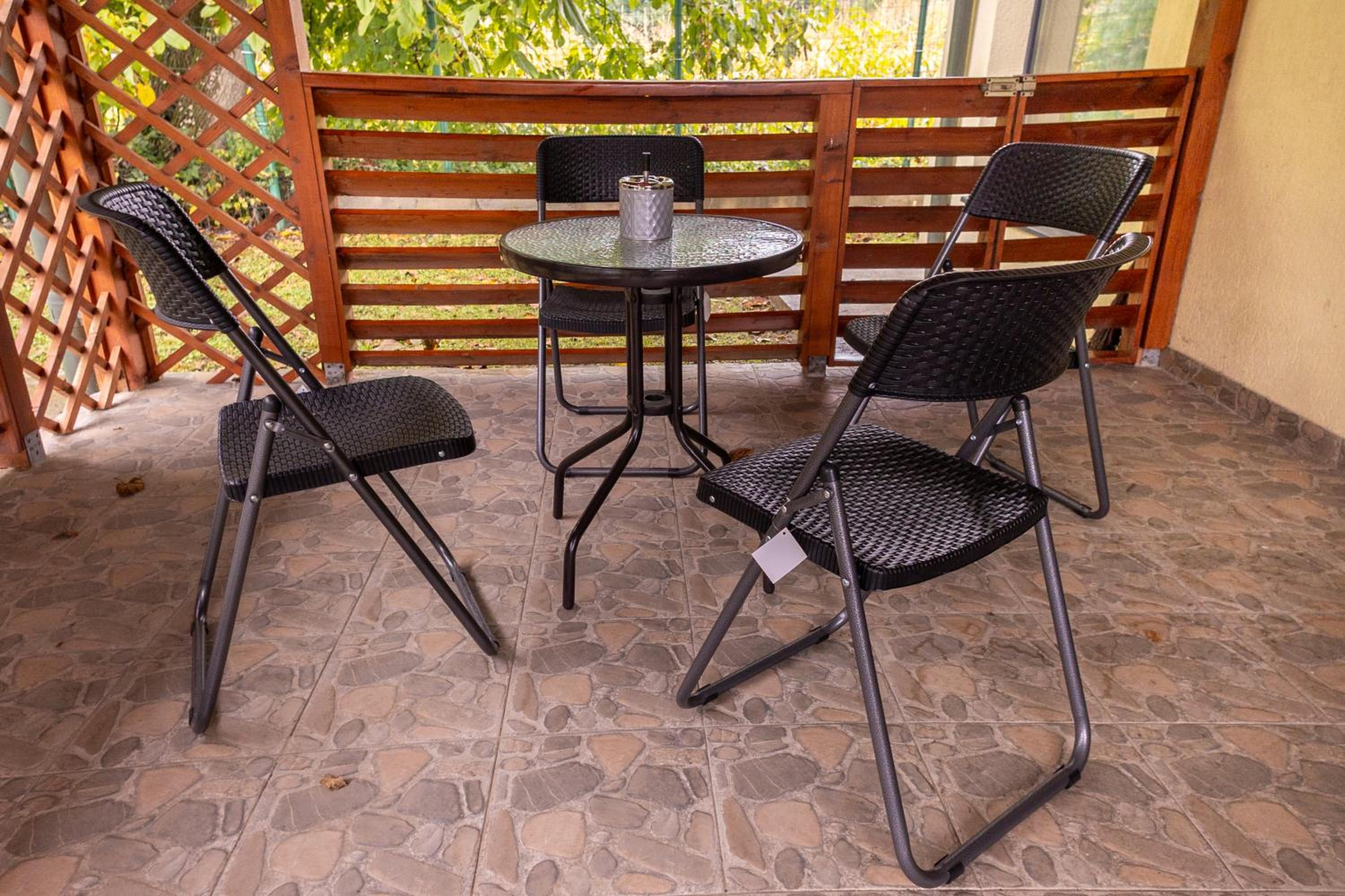 Cabana Walter Curtea de Arges with BBQ and Garden