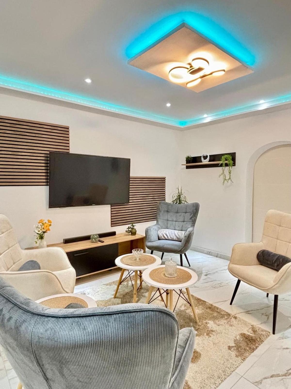 COMFY Ferienwohnung bei Saarbrücken - Uni & City Nah