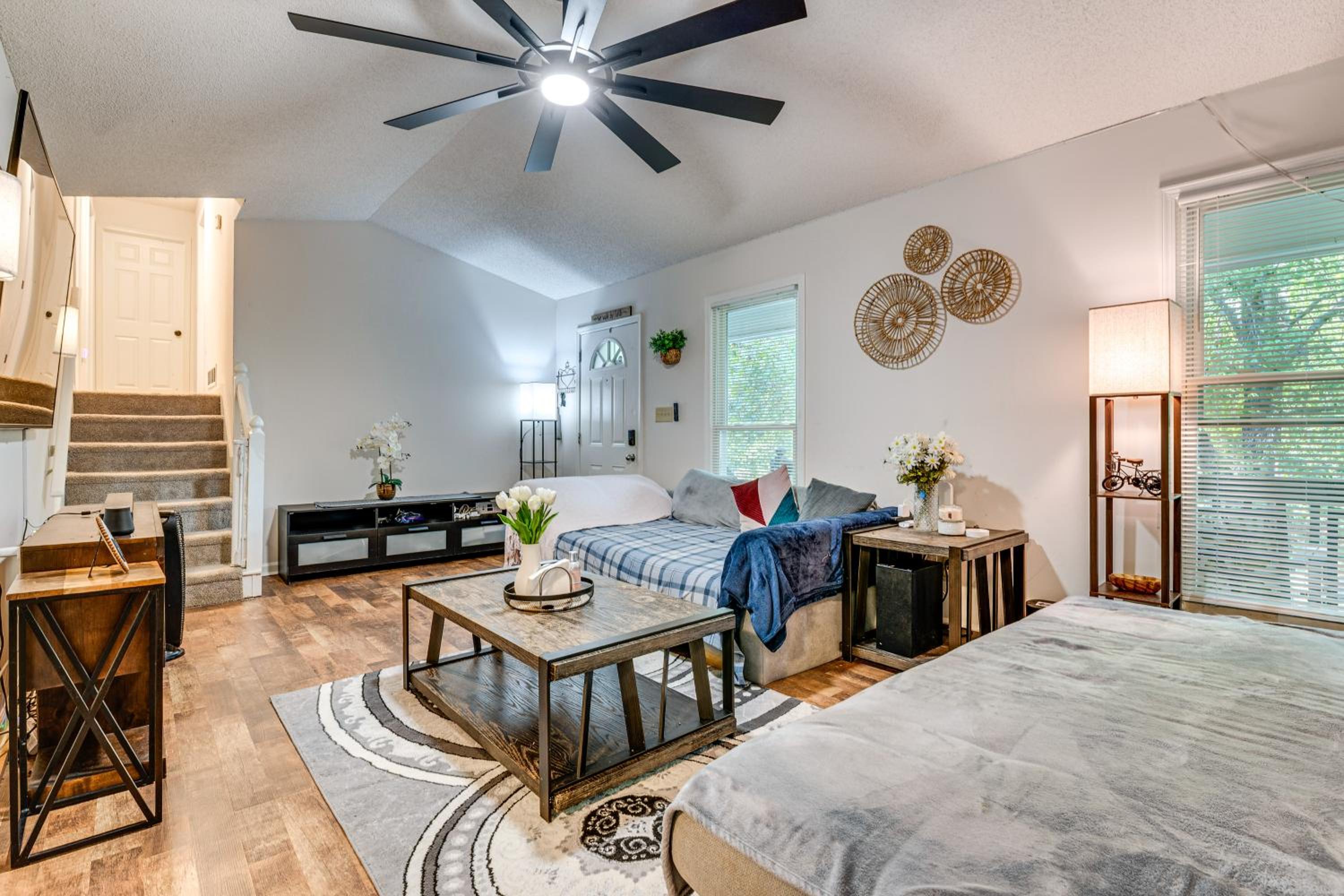 Easy I-20 Access to ATL Suburban Retreat with Yard