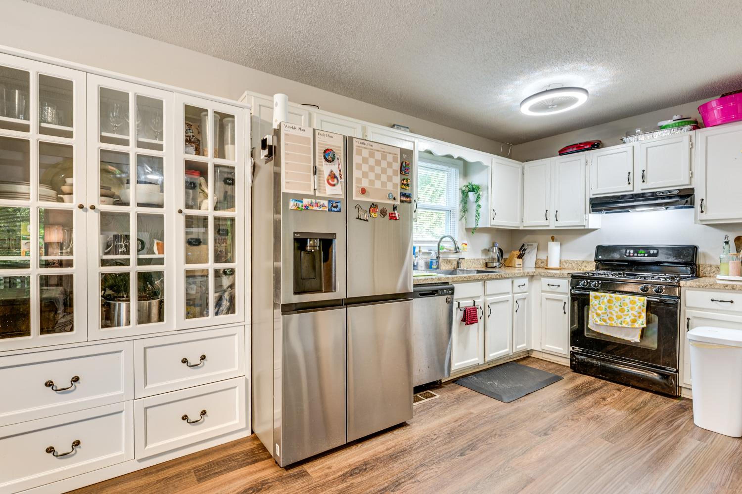 Easy I-20 Access to ATL Suburban Retreat with Yard