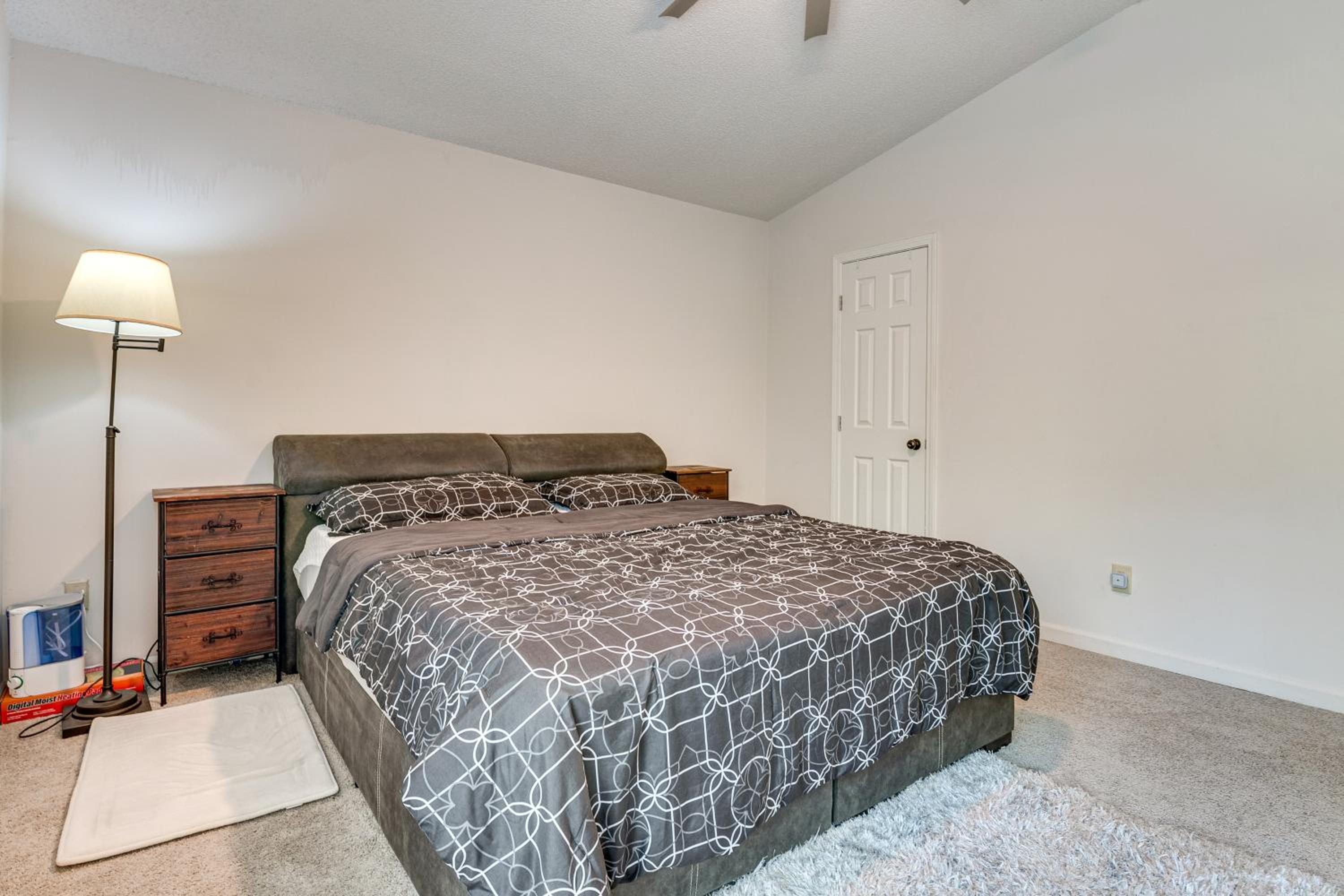 Easy I-20 Access to ATL Suburban Retreat with Yard