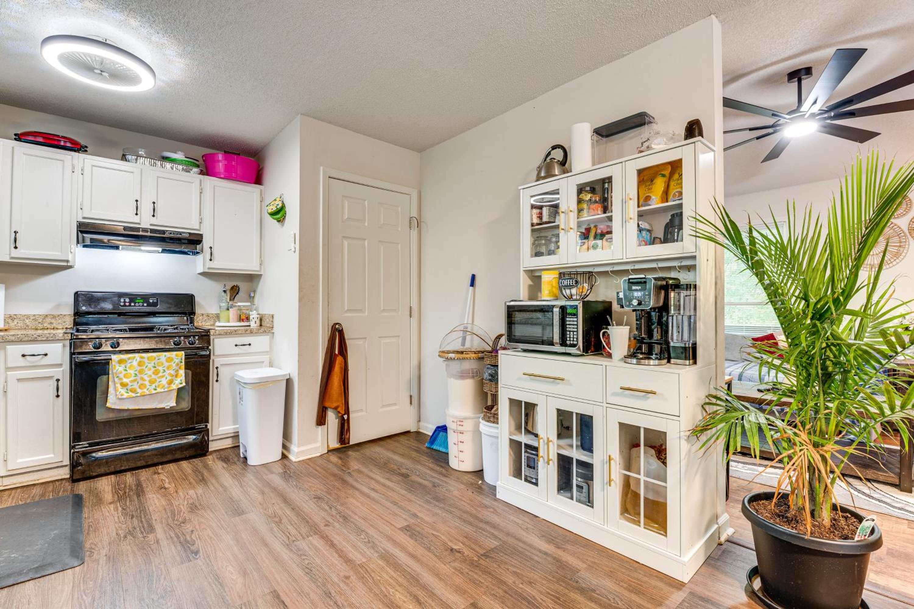 Easy I-20 Access to ATL Suburban Retreat with Yard
