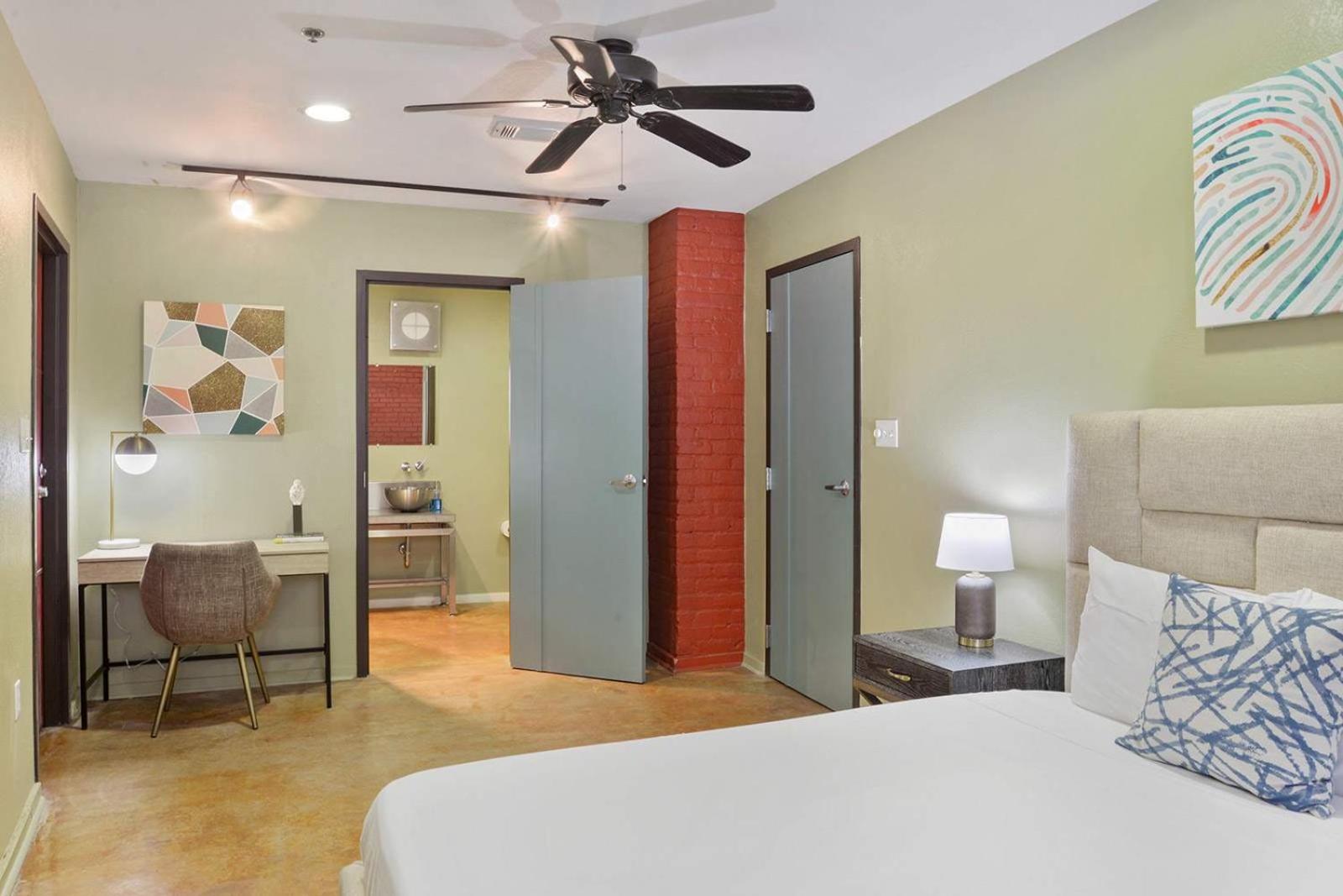 Group Getaway - 2 Modern 3BR-2BA Warehouse Flats - 6 Bedrooms & 4 Baths Total