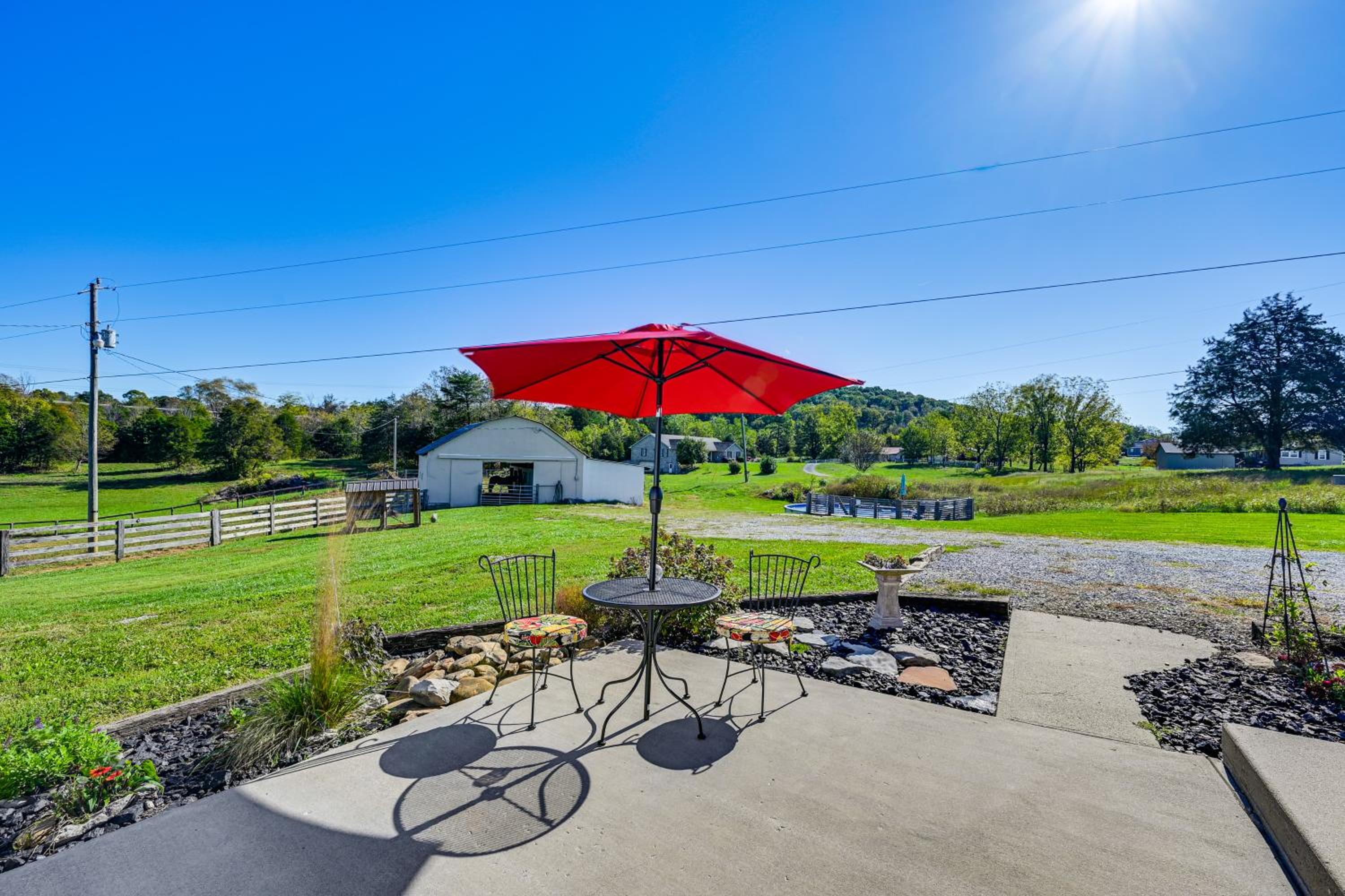 5 Mi to Dtwn Somerset! Country Retreat with Gazebo
