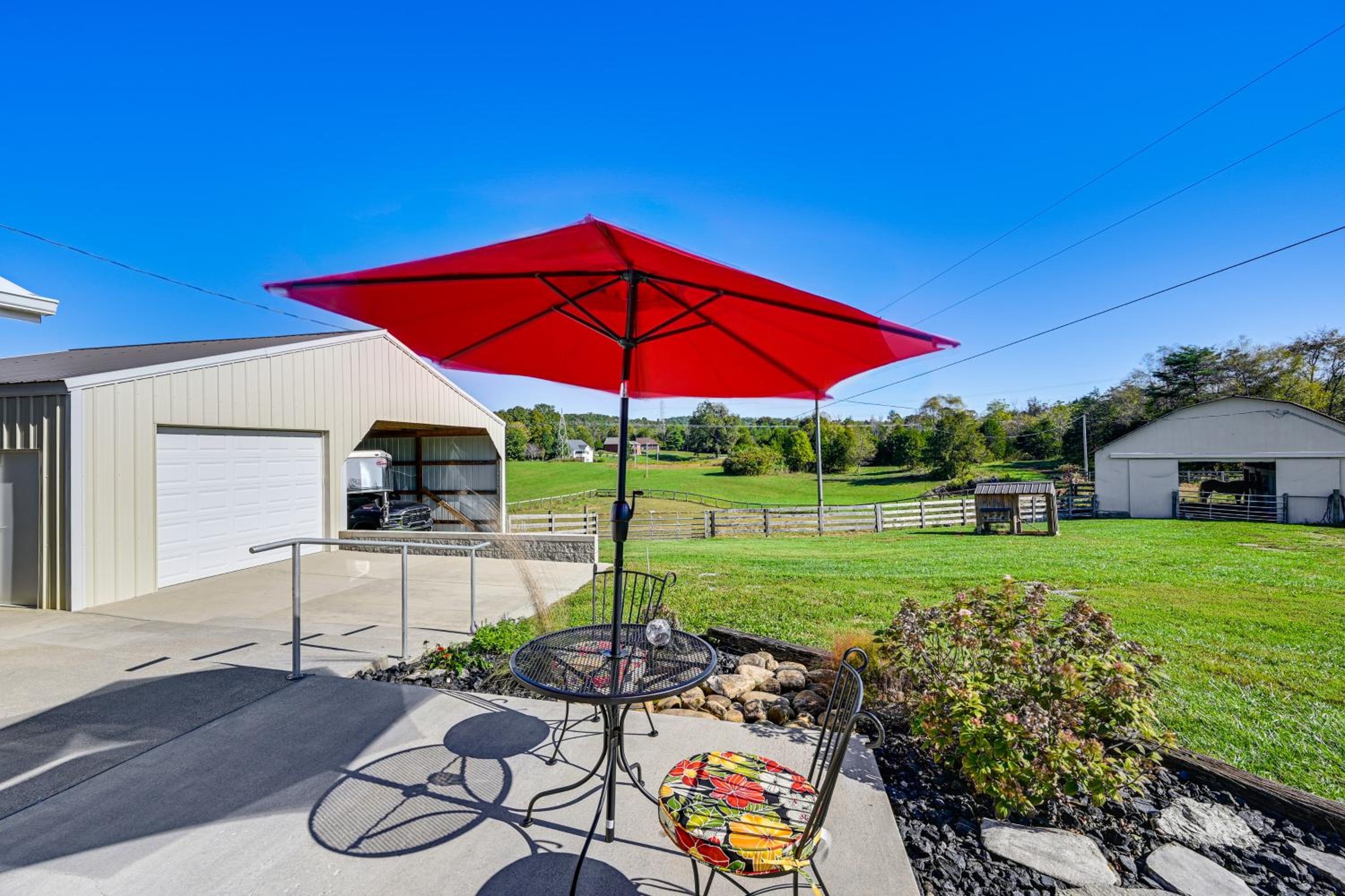 5 Mi to Dtwn Somerset! Country Retreat with Gazebo