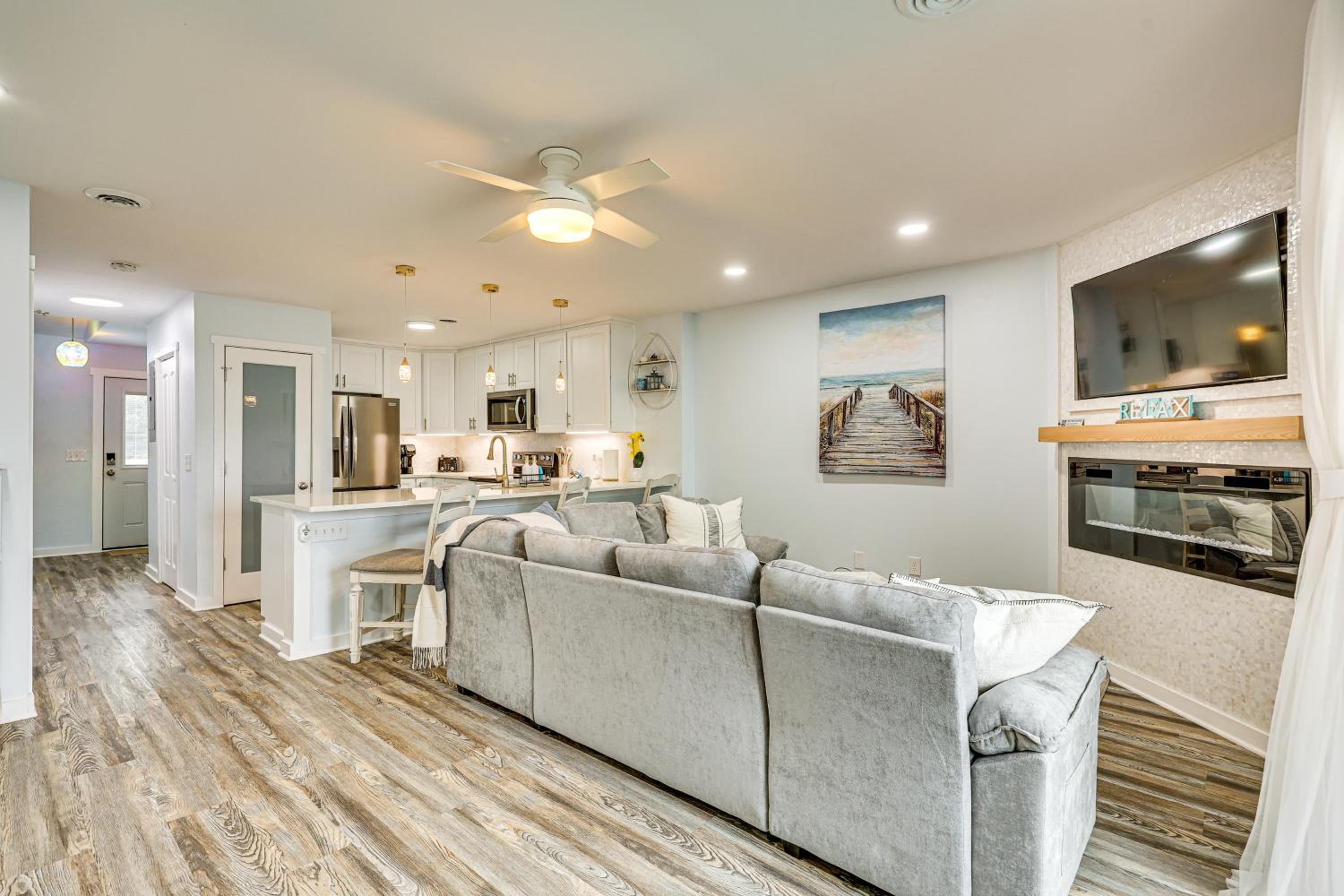 Poolside Fun and Oceanfront Bliss Kure Beach Haven!