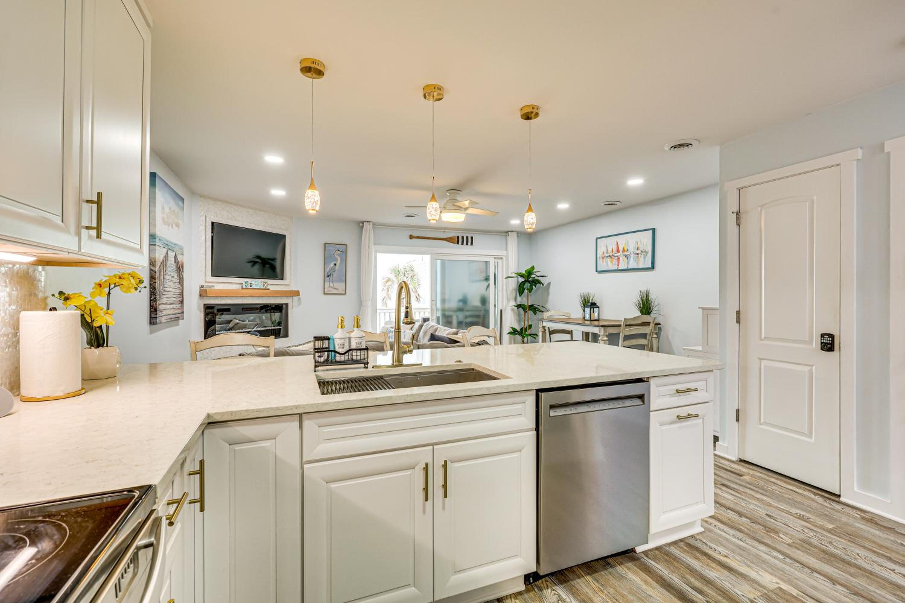 Poolside Fun and Oceanfront Bliss Kure Beach Haven!