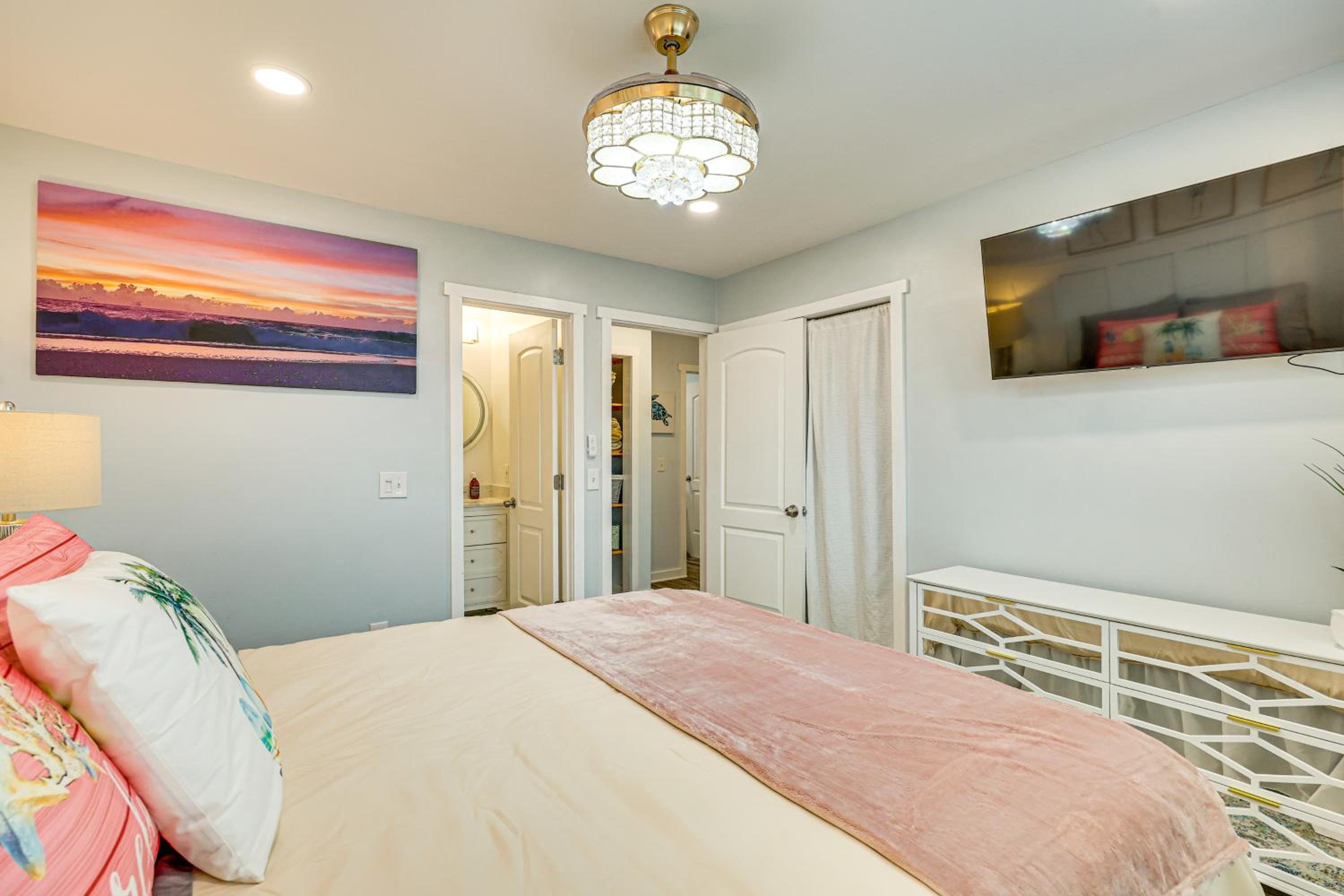 Poolside Fun and Oceanfront Bliss Kure Beach Haven!