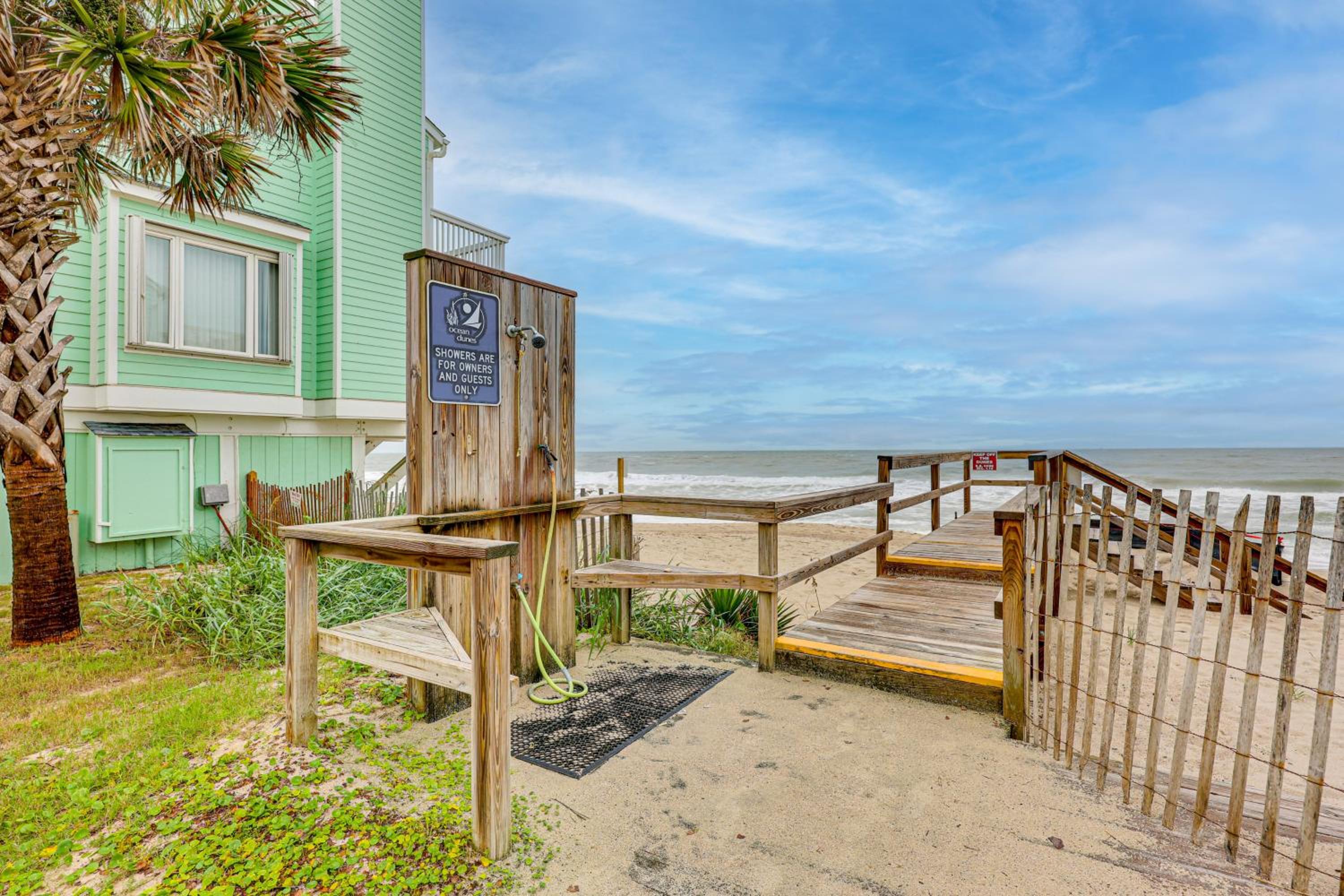 Poolside Fun and Oceanfront Bliss Kure Beach Haven!