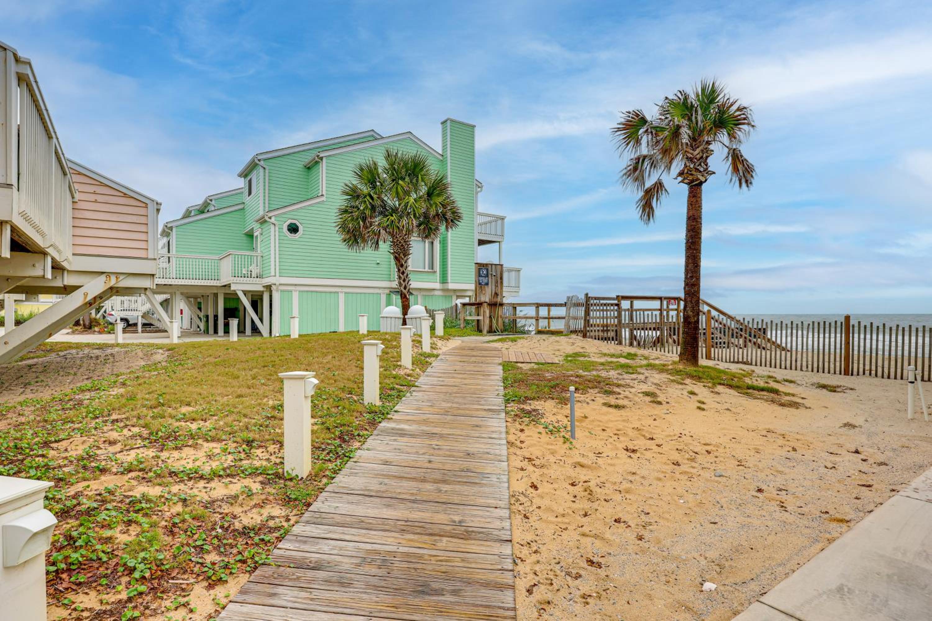 Poolside Fun and Oceanfront Bliss Kure Beach Haven!