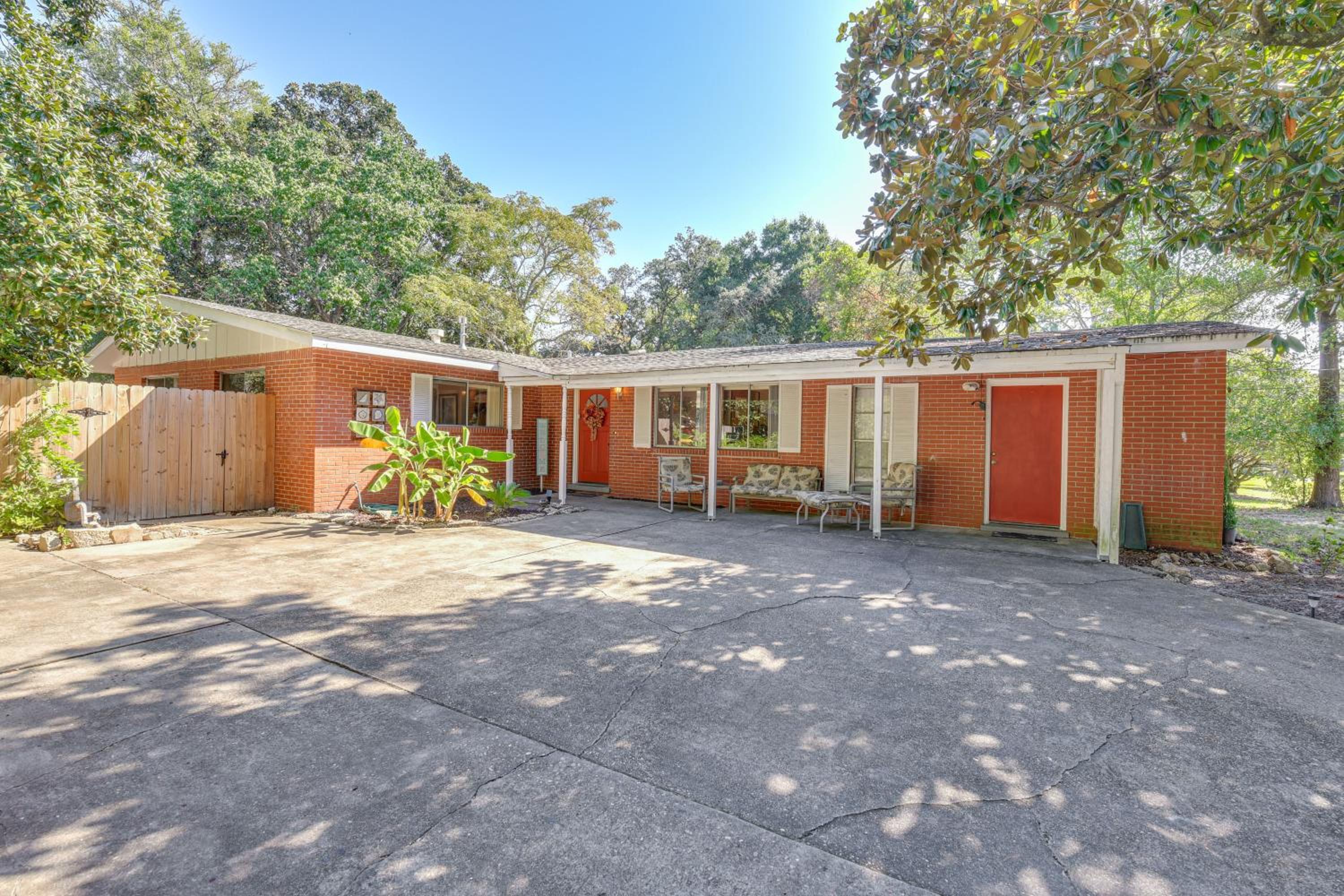4 Mi to Okaloosa Fun Peaceful Holiday Retreat!