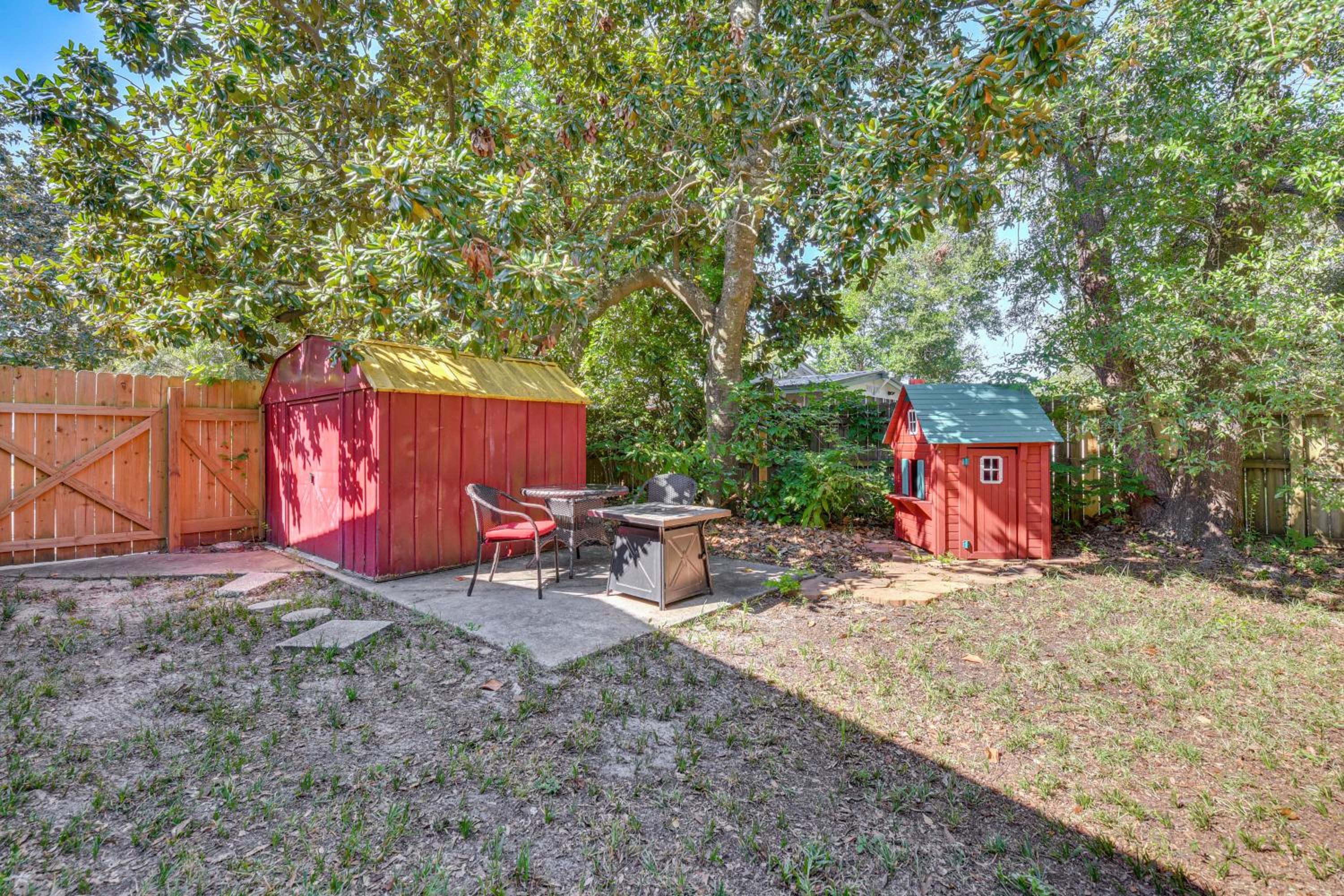 4 Mi to Okaloosa Fun Peaceful Holiday Retreat!