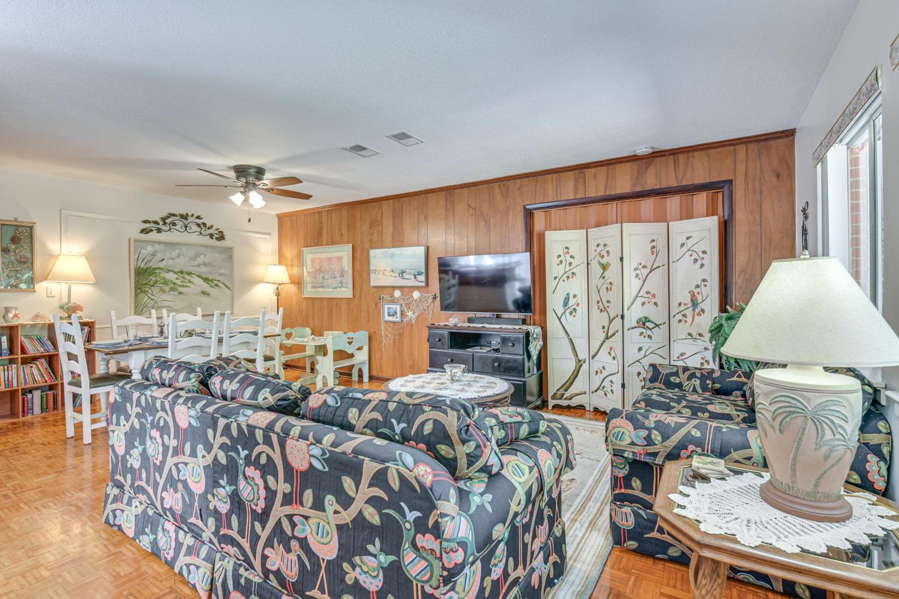 4 Mi to Okaloosa Fun Peaceful Holiday Retreat!