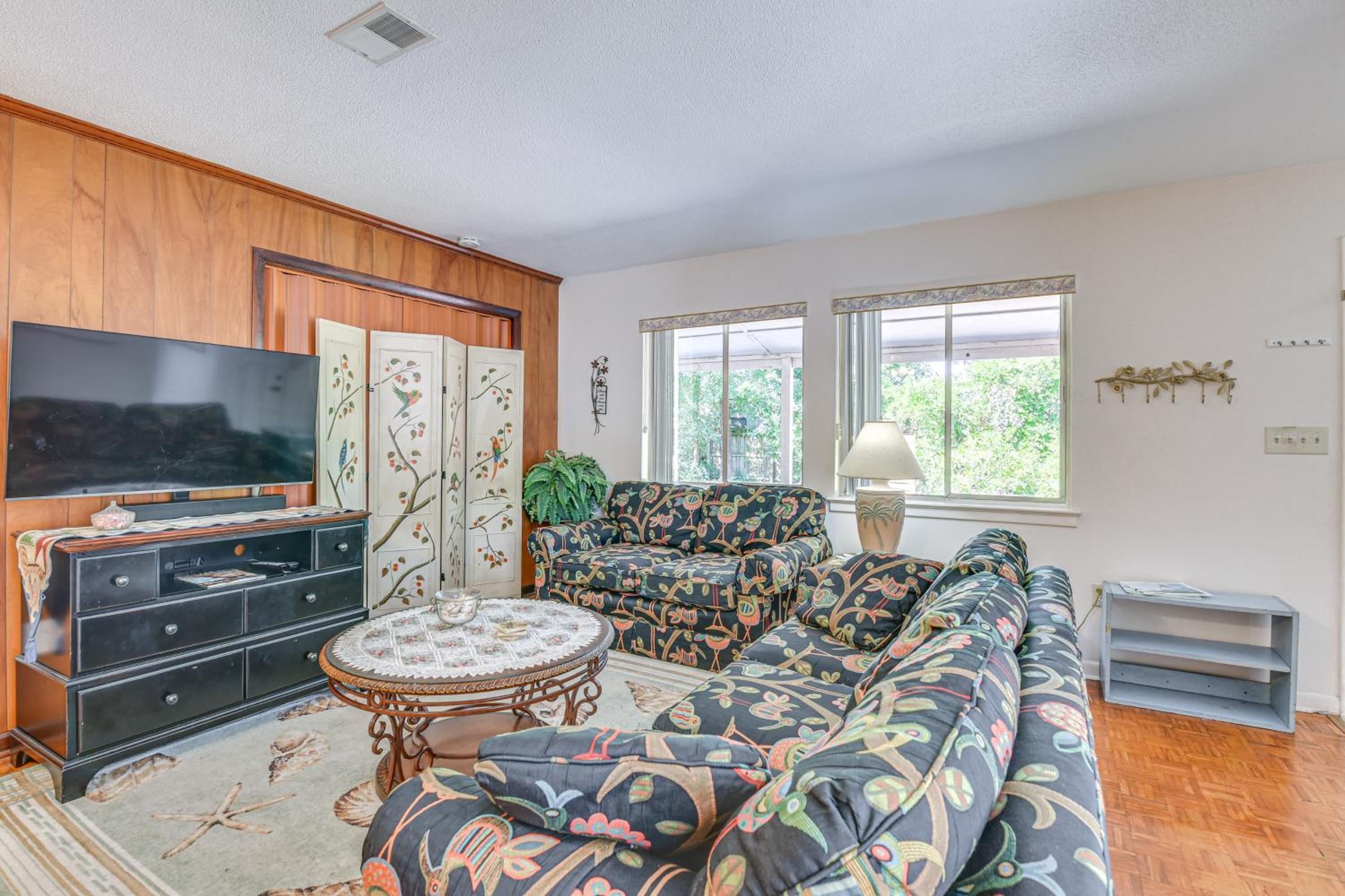 4 Mi to Okaloosa Fun Peaceful Holiday Retreat!