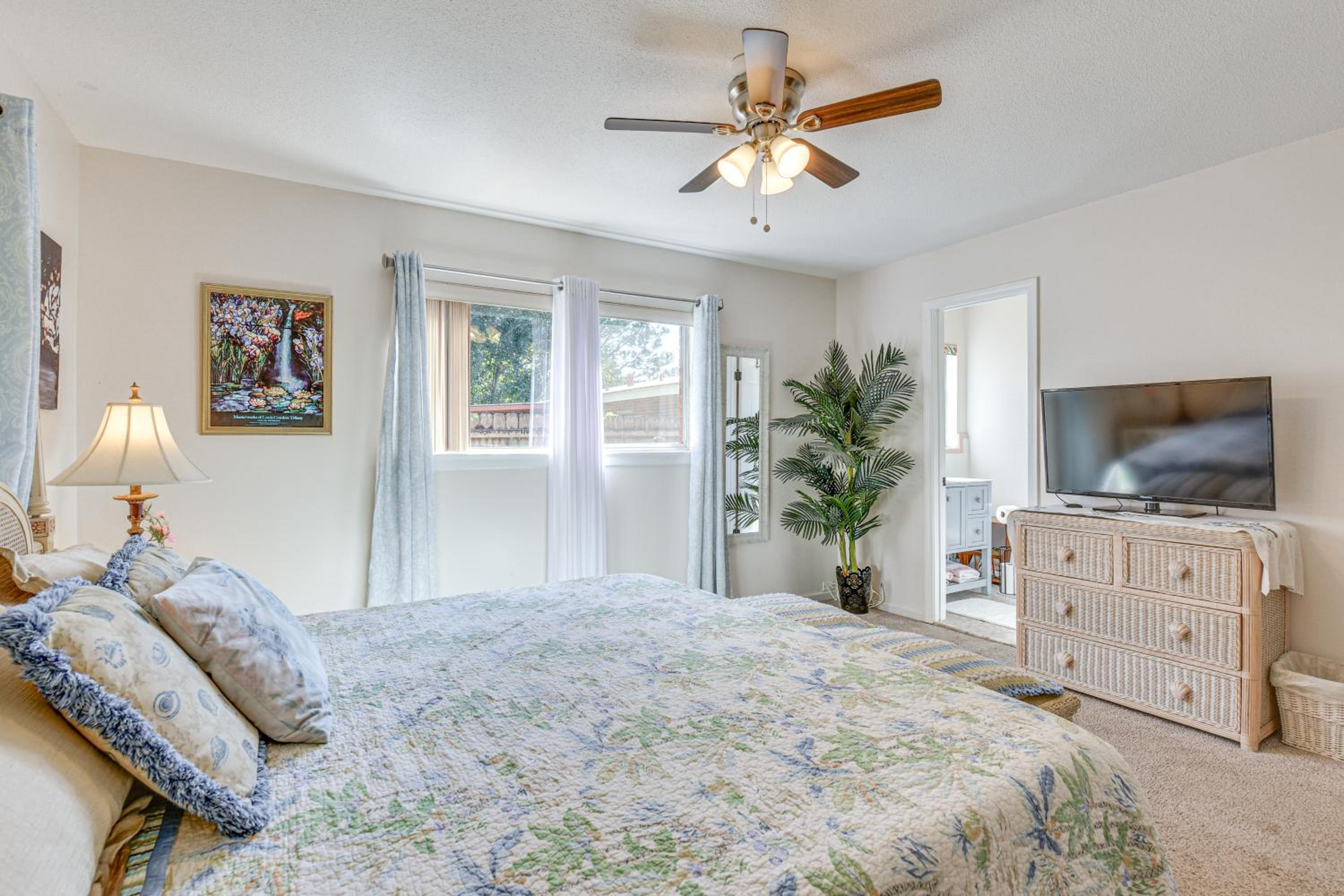 4 Mi to Okaloosa Fun Peaceful Holiday Retreat!