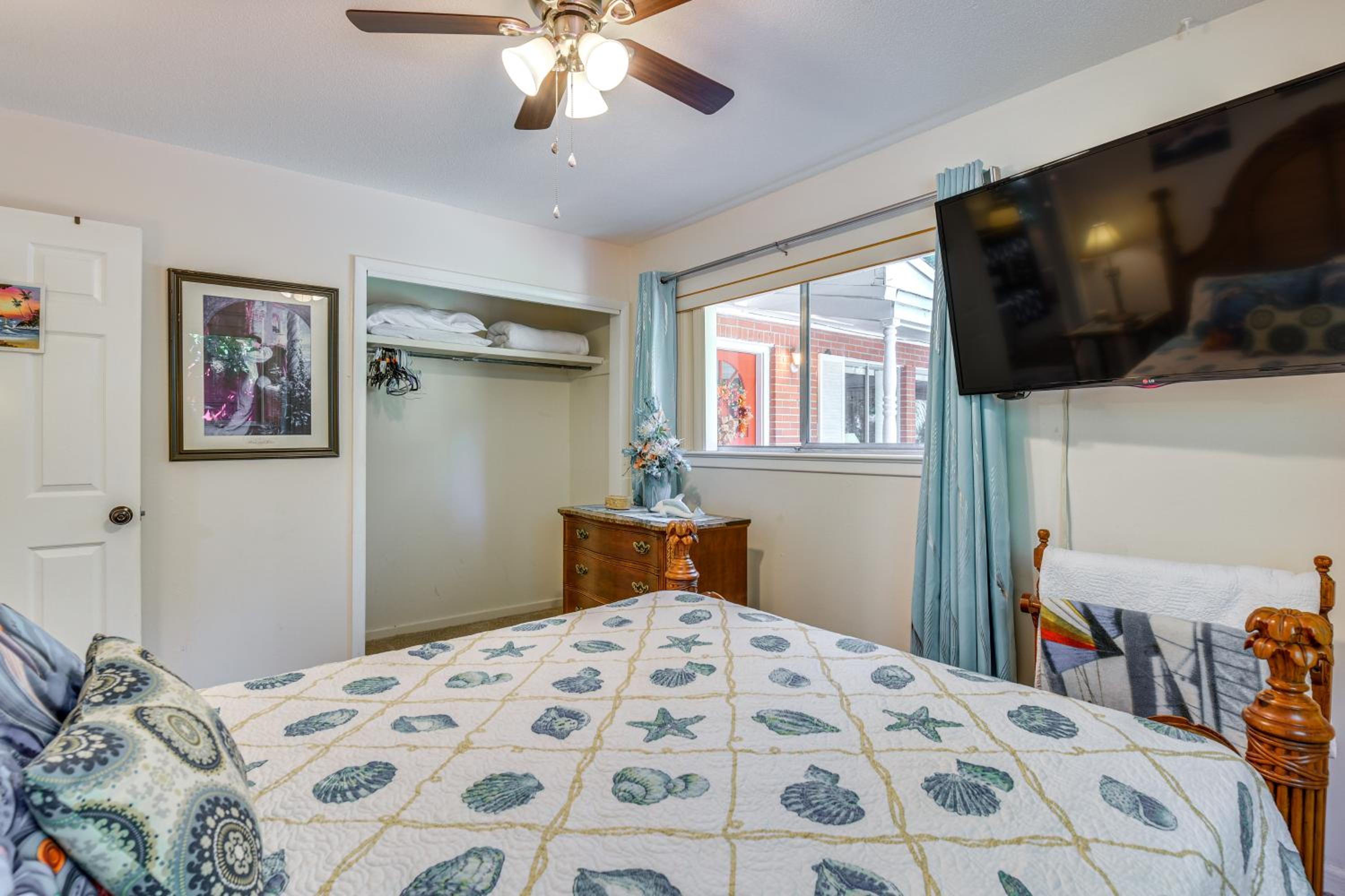 4 Mi to Okaloosa Fun Peaceful Holiday Retreat!