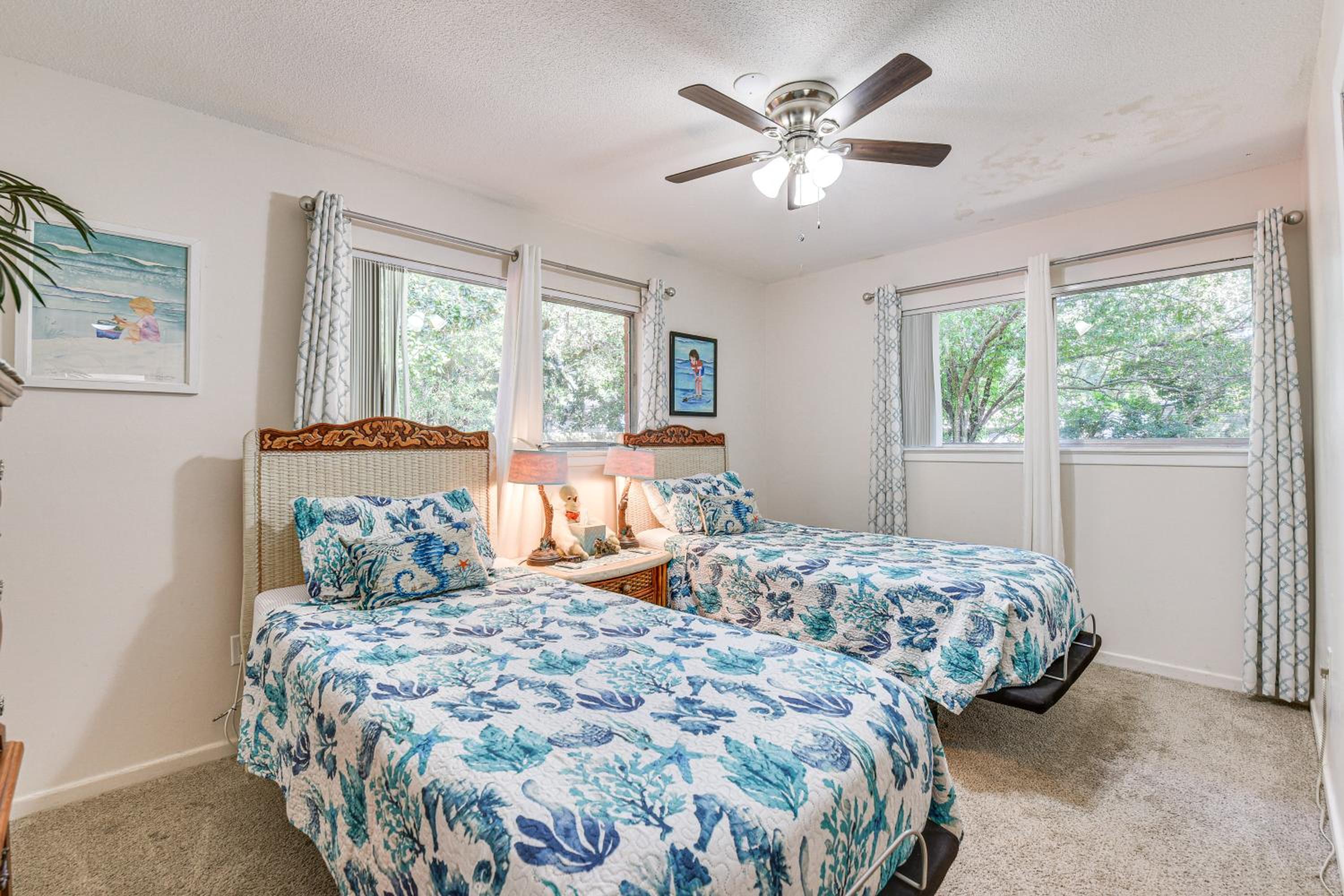 4 Mi to Okaloosa Fun Peaceful Holiday Retreat!