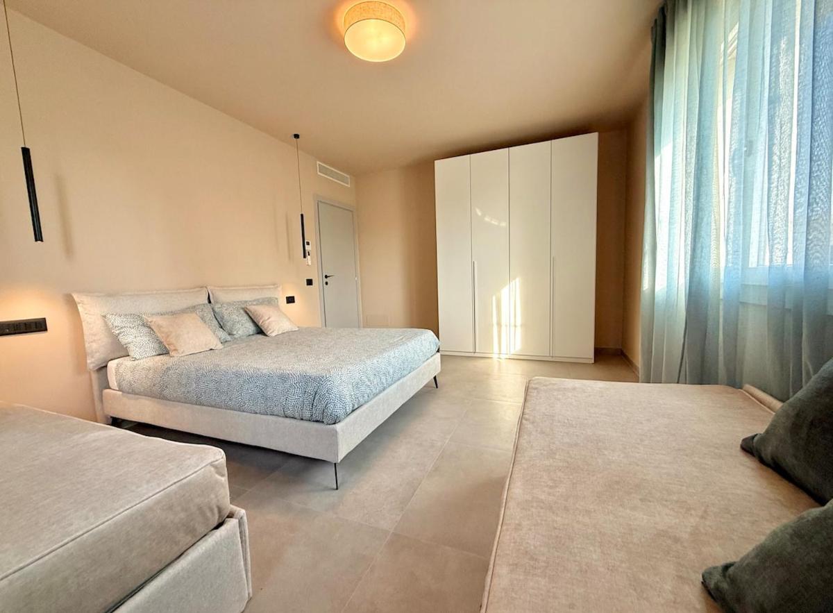 Alfieri3 - Netflix-Parking-Supermarket-Centro