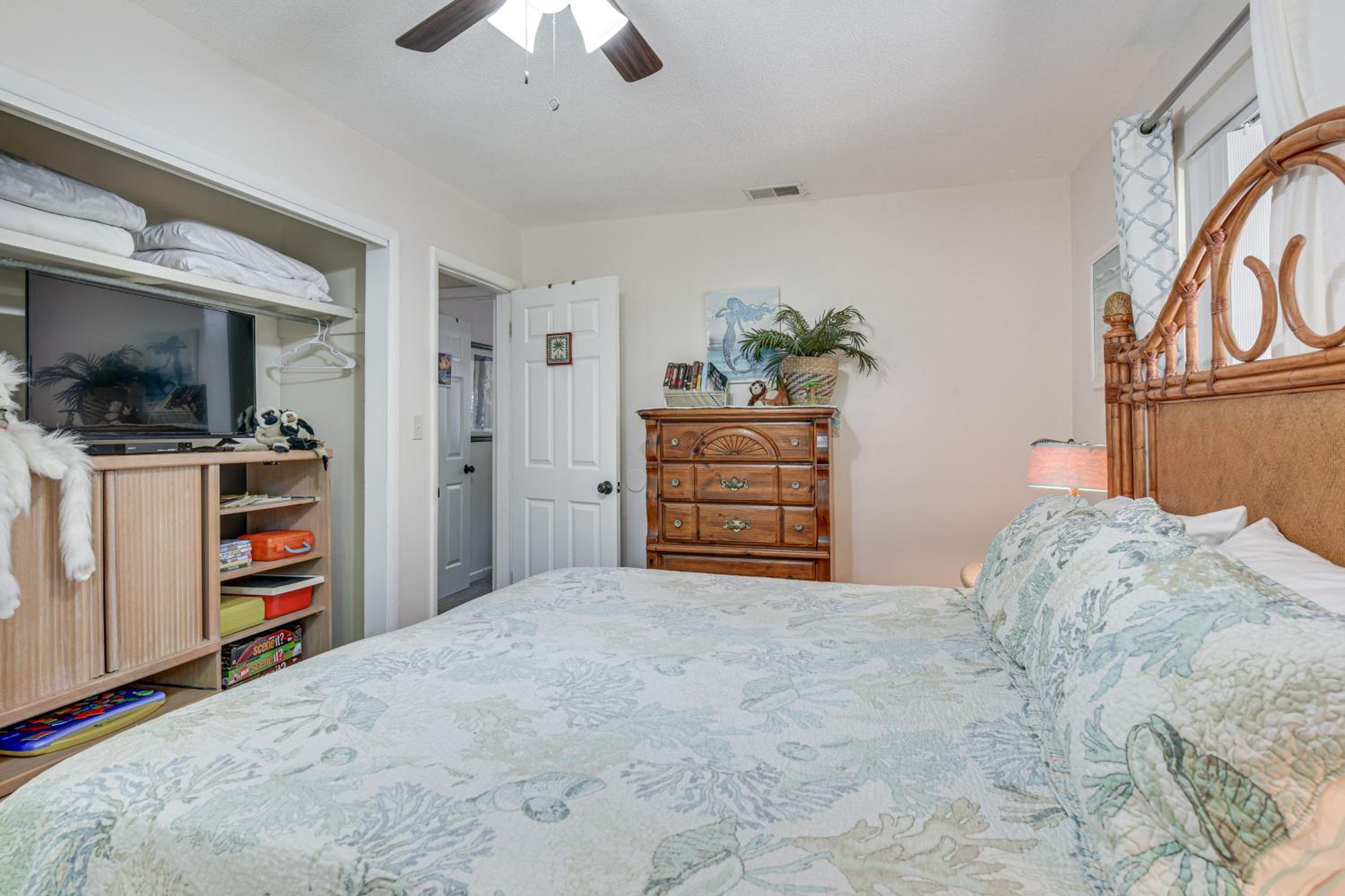 4 Mi to Okaloosa Fun Peaceful Holiday Retreat!