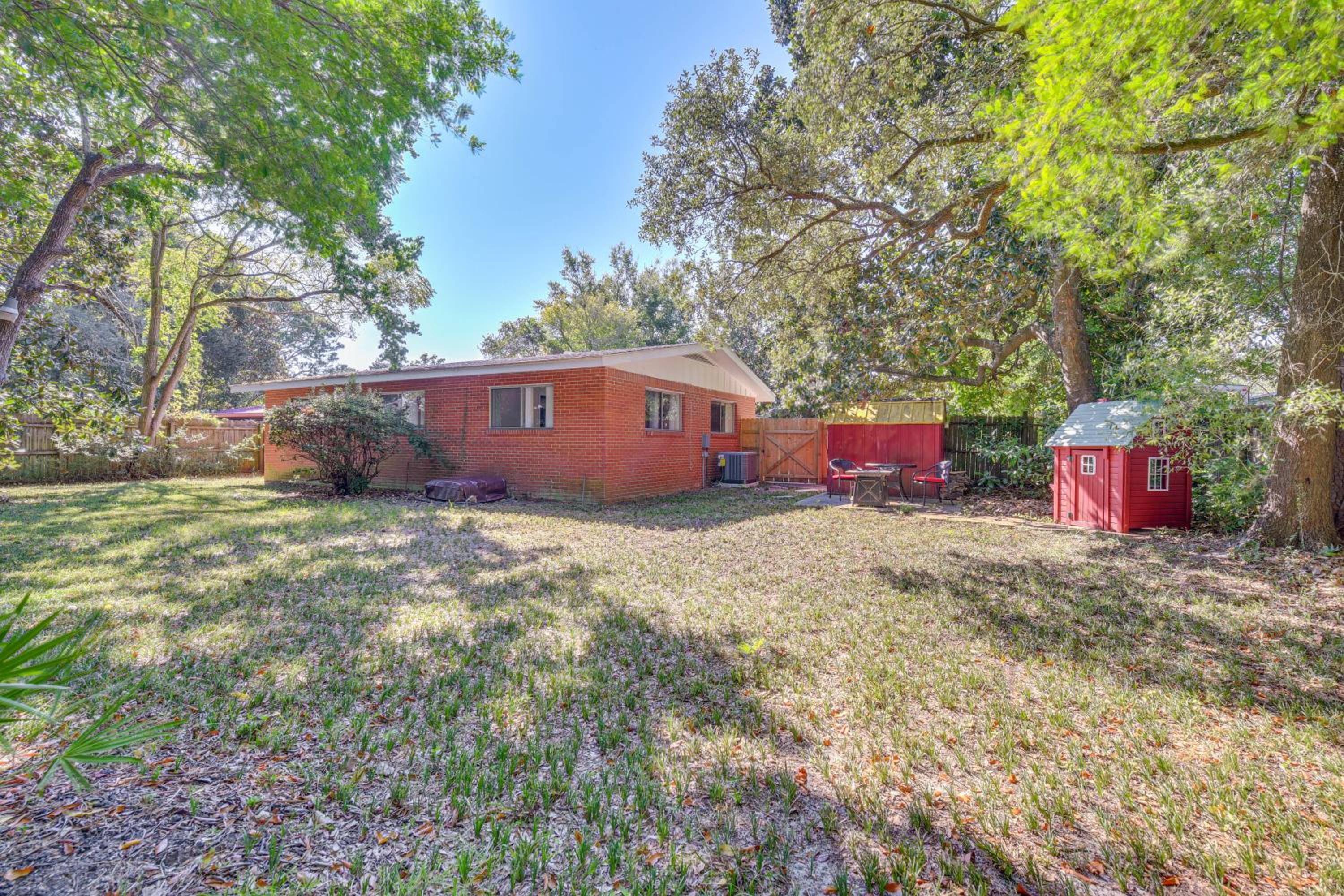 4 Mi to Okaloosa Fun Peaceful Holiday Retreat!