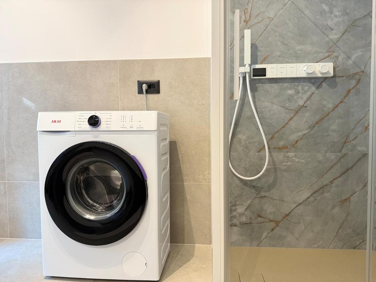 Alfieri3 - Netflix-Parking-Supermarket-Centro
