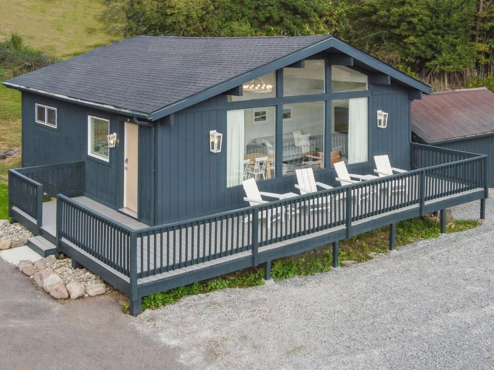 Lakelyn Lodge