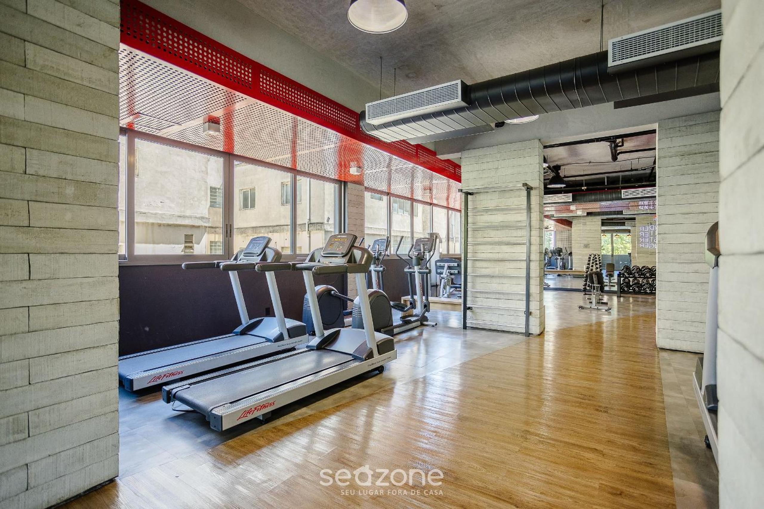 Your complete stay in a building with a pool just steps from the subway - FRE