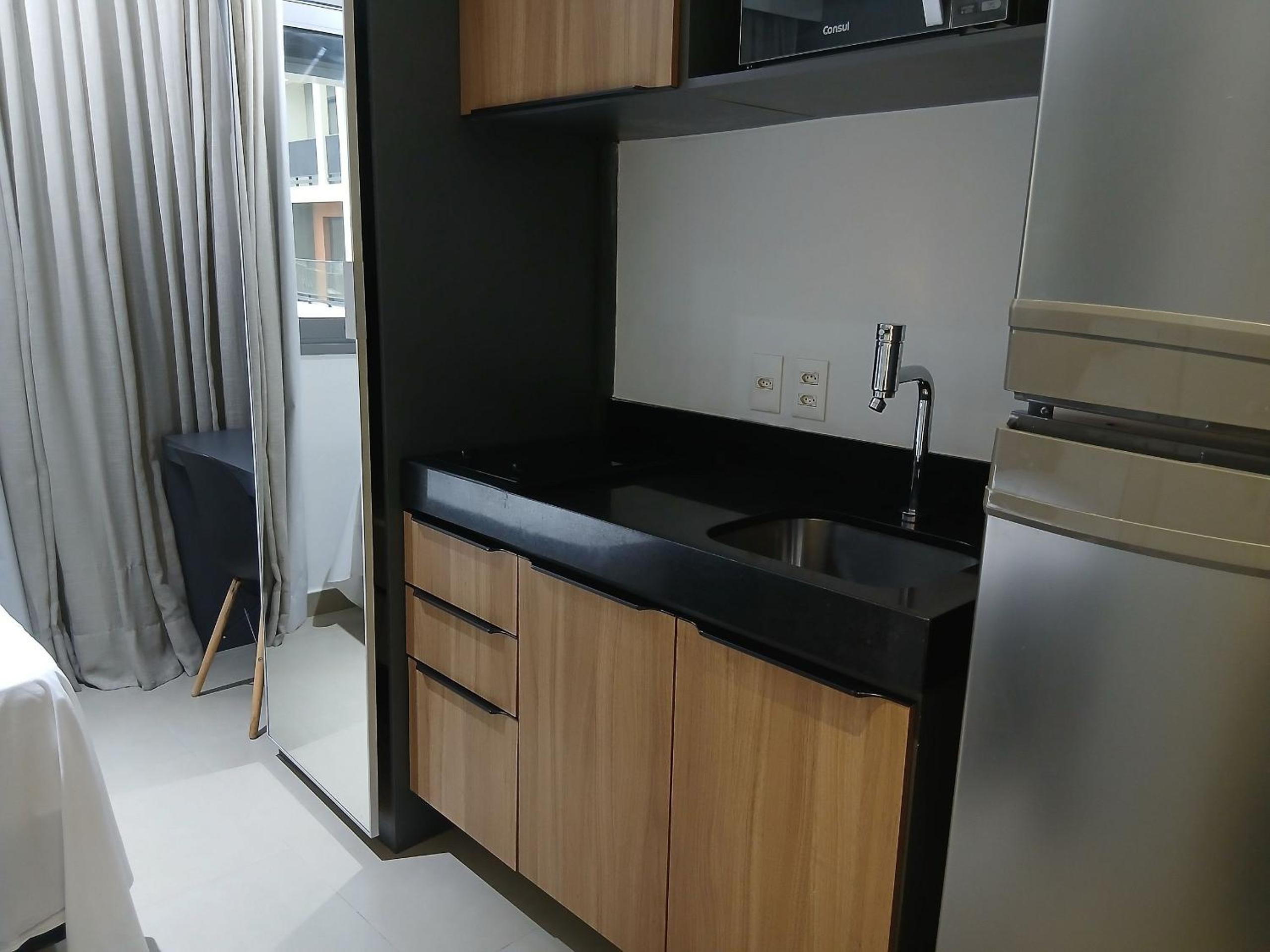 Your complete stay in a building with a pool just steps from the subway - FRE