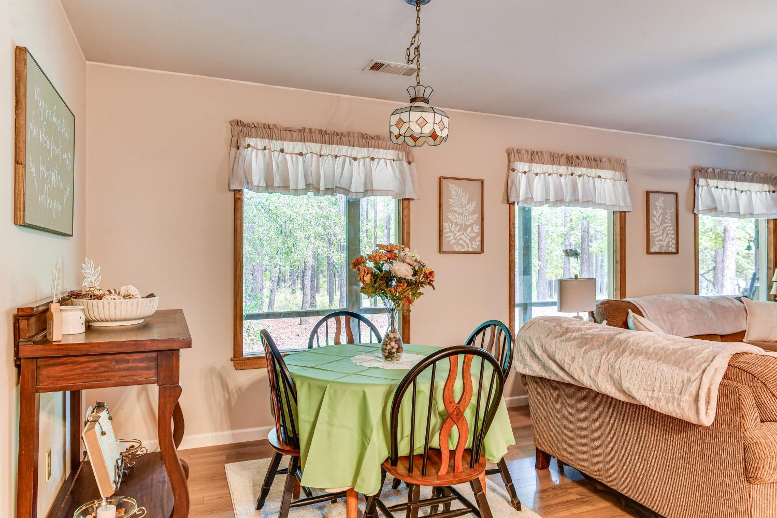 Forested Family Hideaway Near Lake Sinclair!