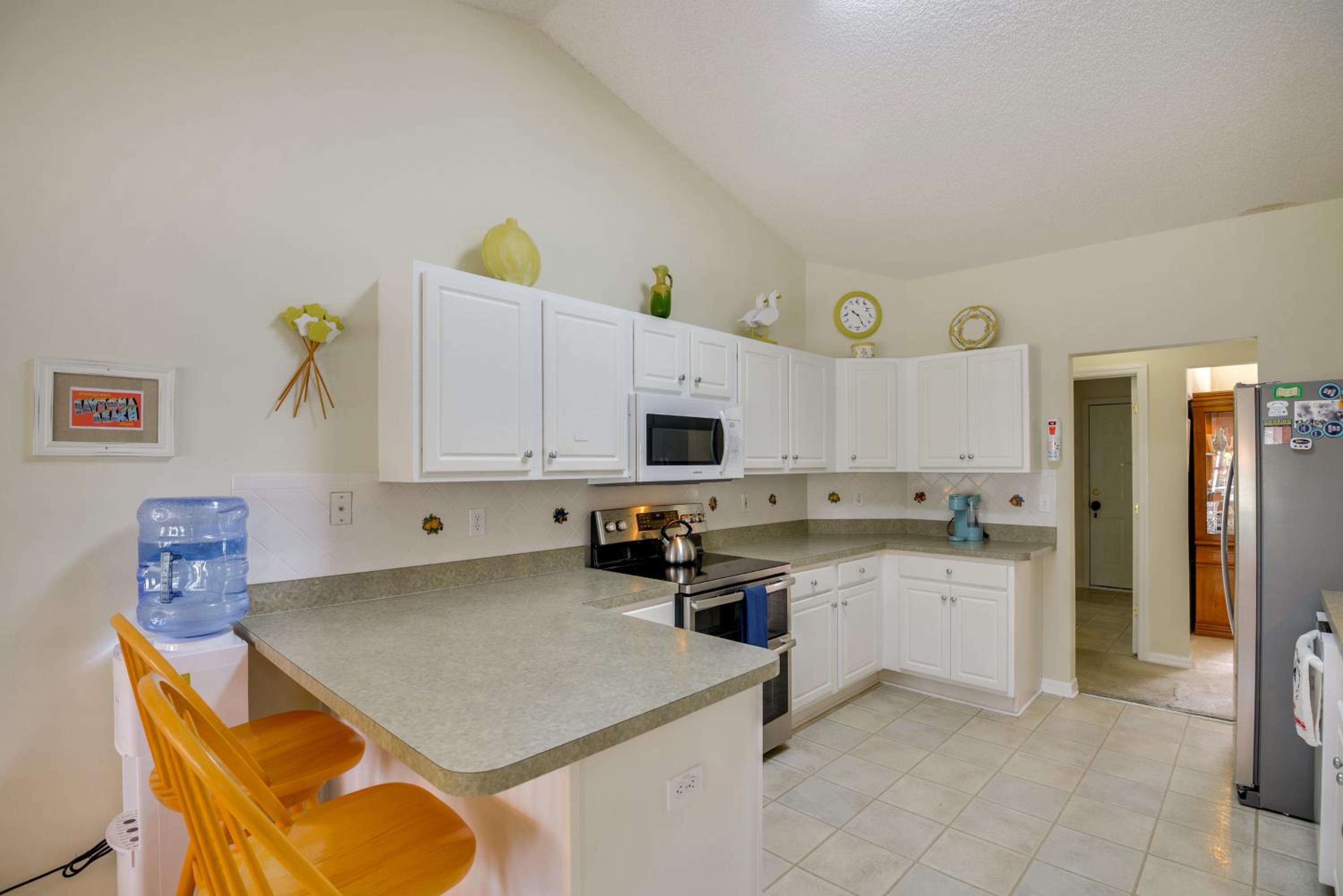 Golf, Shop and Explore Home 11 Mi to Flagler Beach!