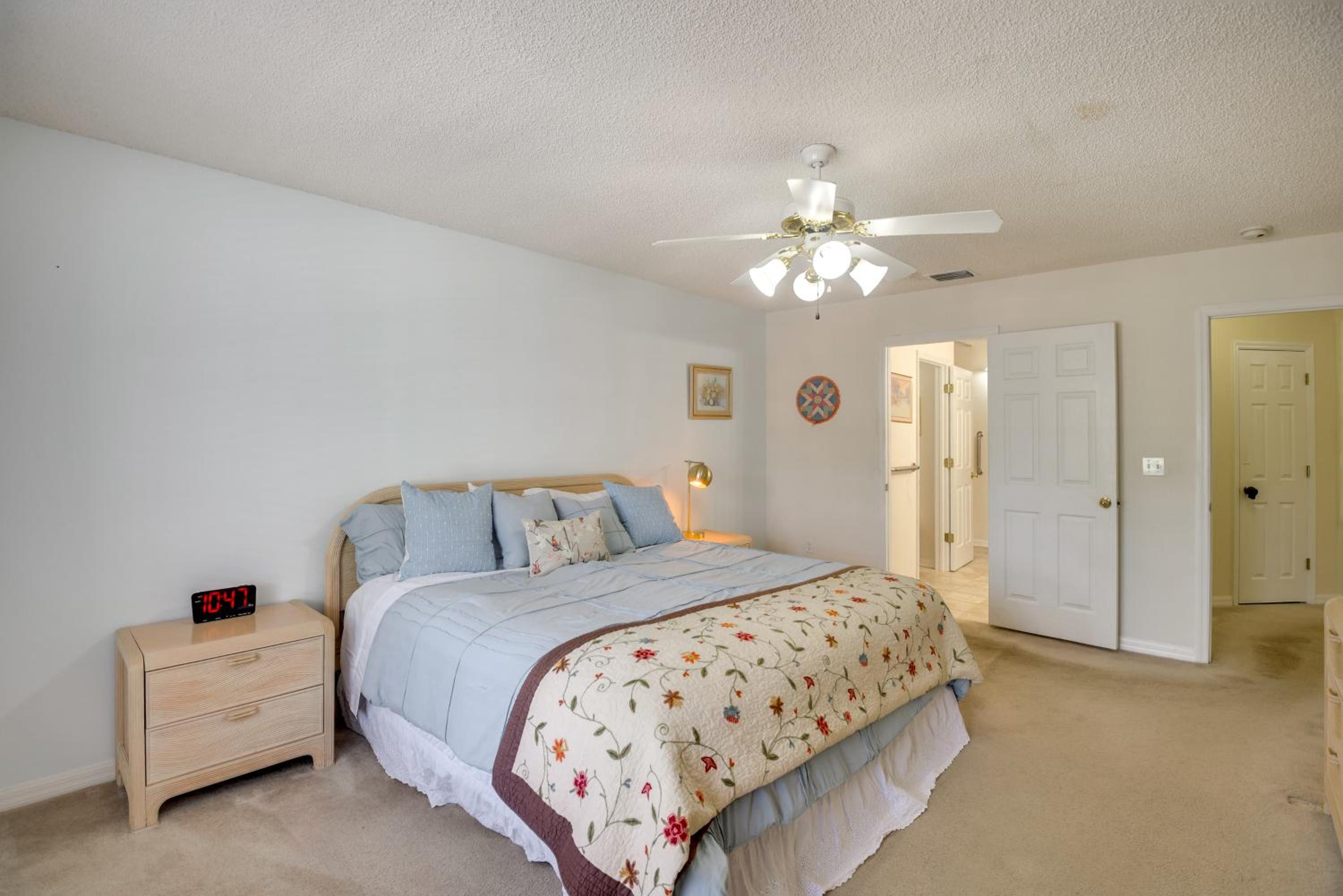 Golf, Shop and Explore Home 11 Mi to Flagler Beach!