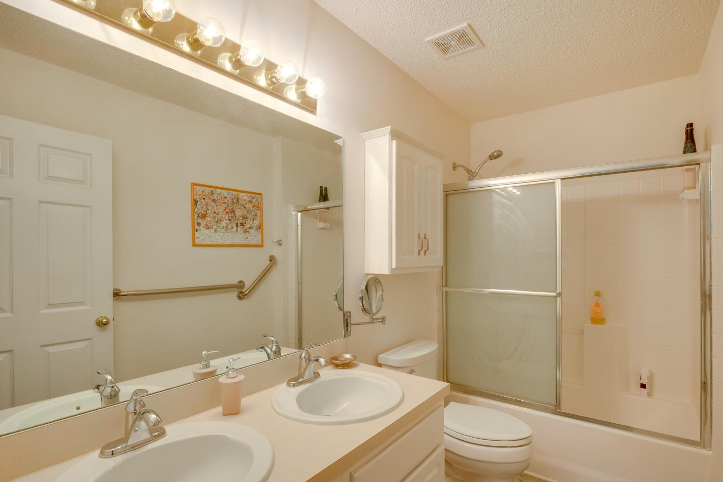 Golf, Shop and Explore Home 11 Mi to Flagler Beach!