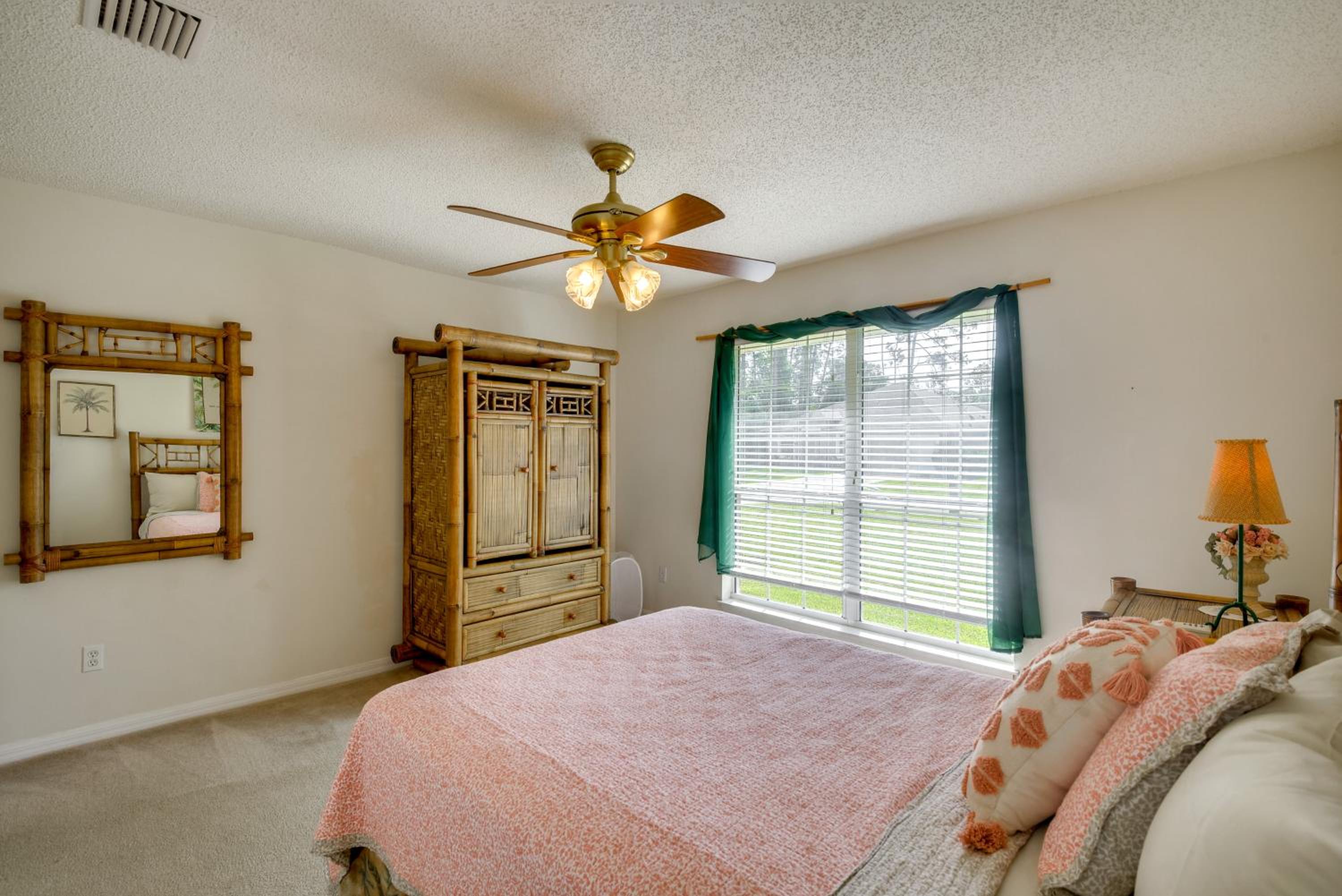 Golf, Shop and Explore Home 11 Mi to Flagler Beach!