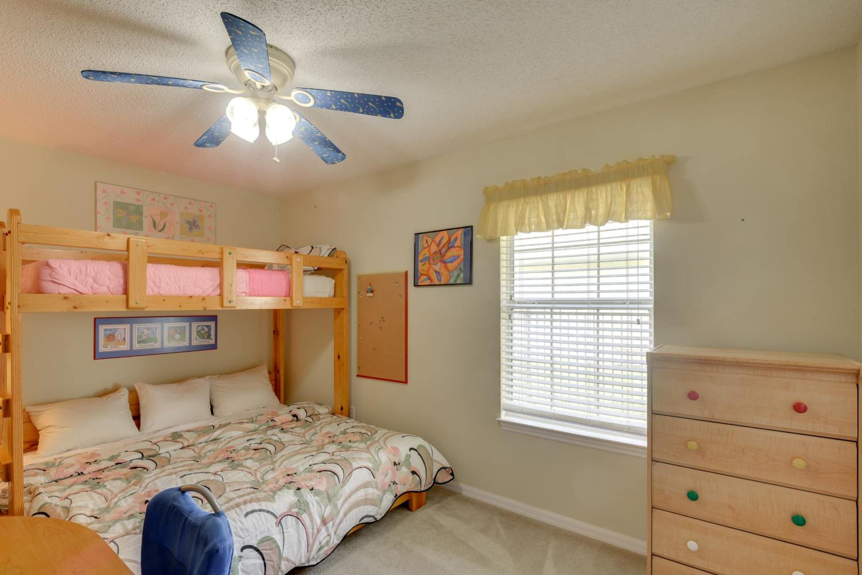 Golf, Shop and Explore Home 11 Mi to Flagler Beach!