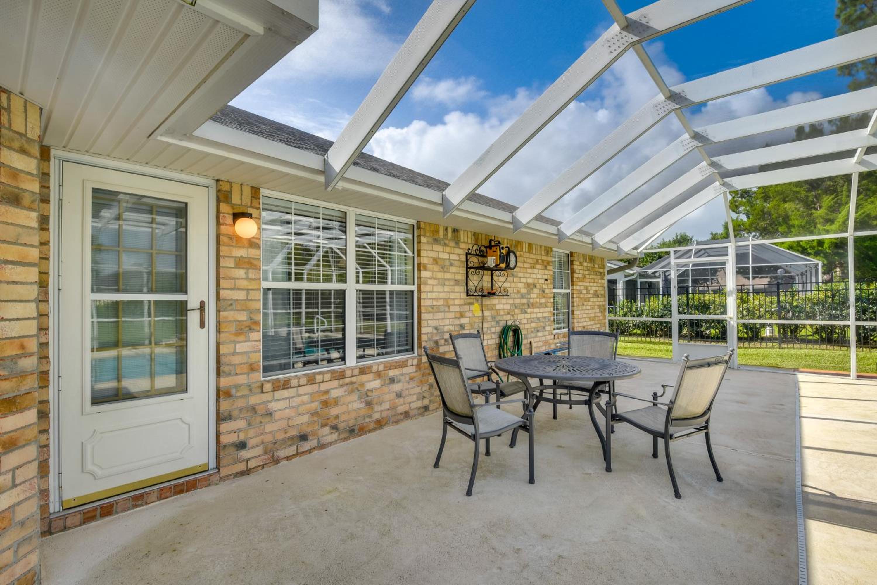 Golf, Shop and Explore Home 11 Mi to Flagler Beach!