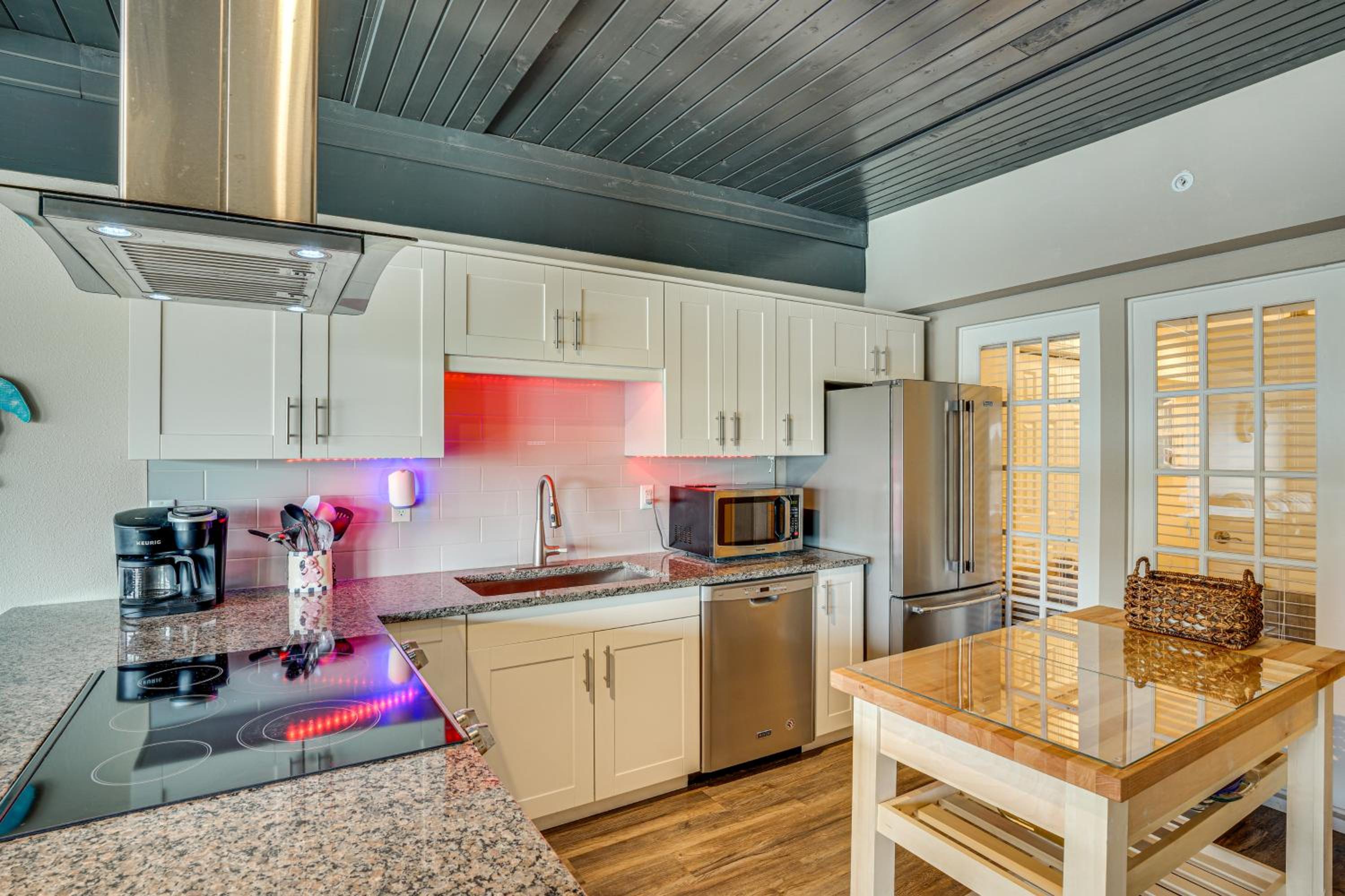 Lakefront Condo with Beach Access in Campbellsport!