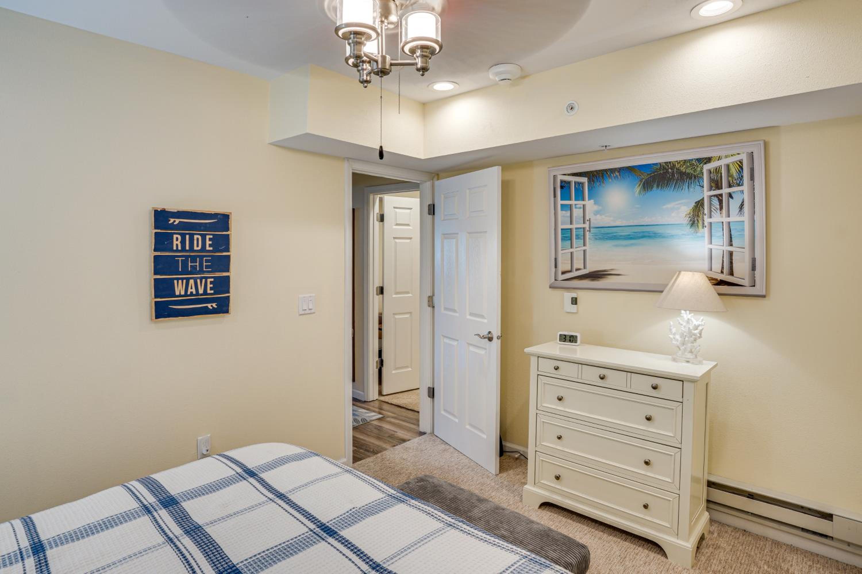 Lakefront Condo with Beach Access in Campbellsport!