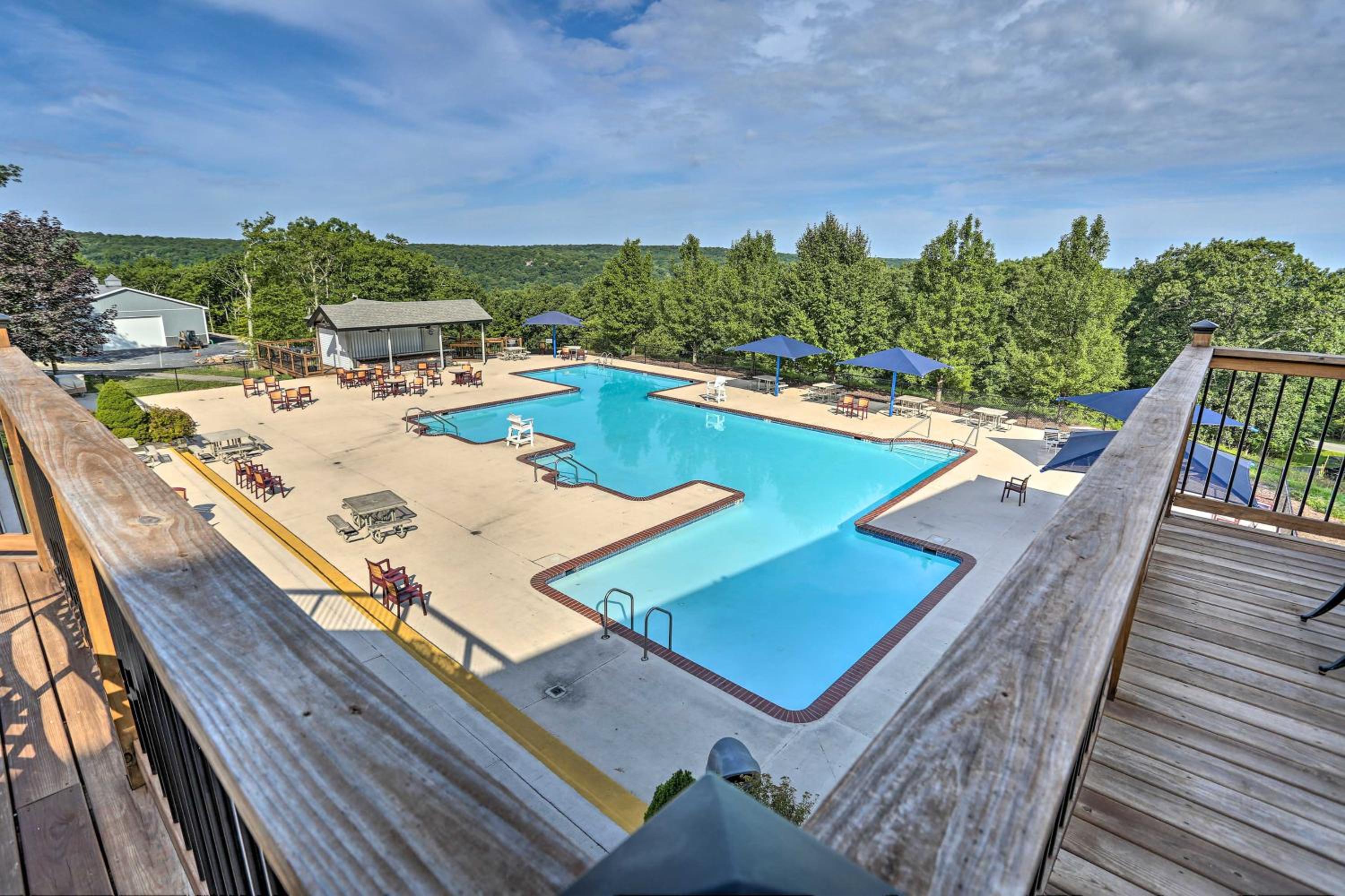 Luxury Home with Game Room, 4 Mi to Bushkill Falls!