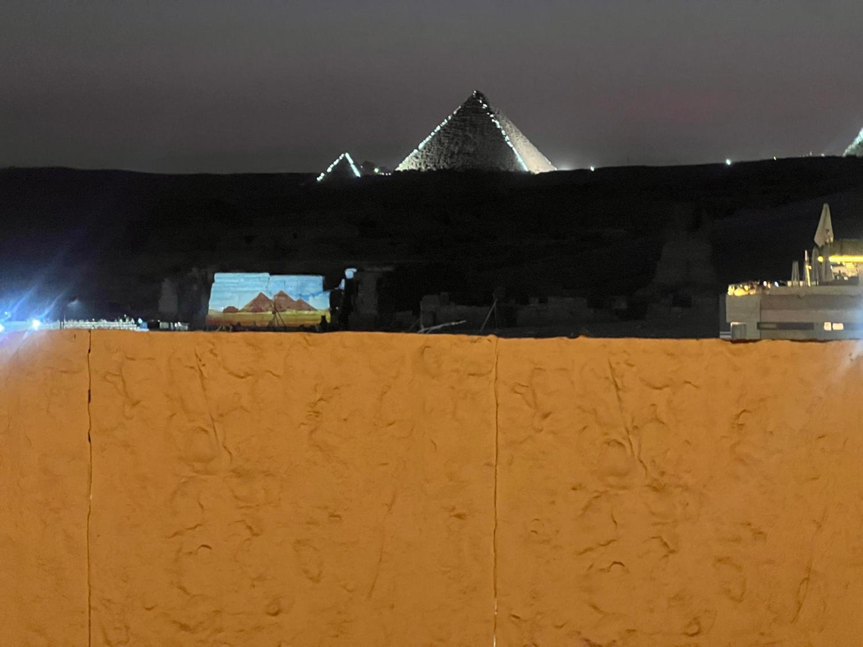 Pyramids Top view inn