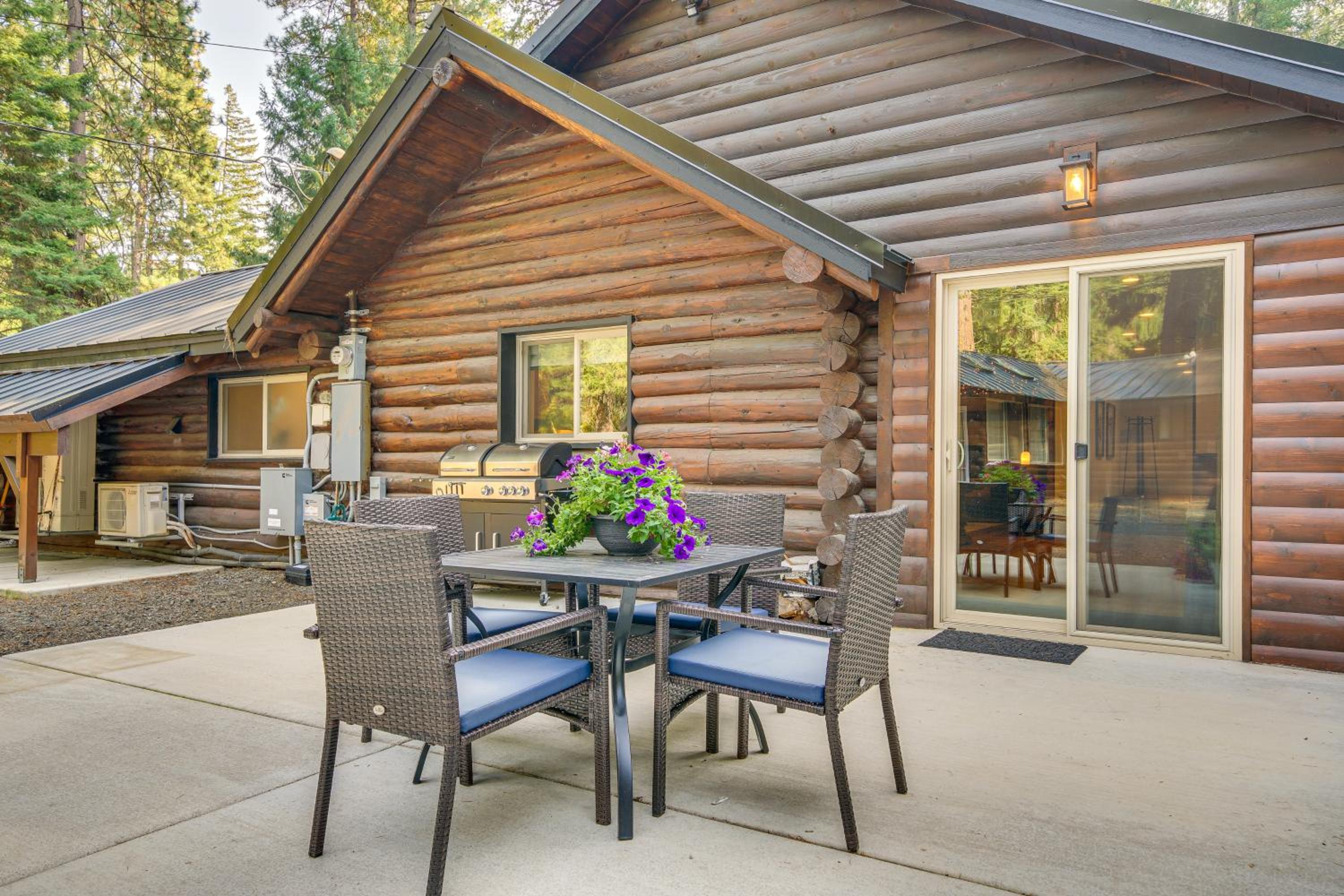 Contemporary Log Cabin Near Cle Elum Lake!