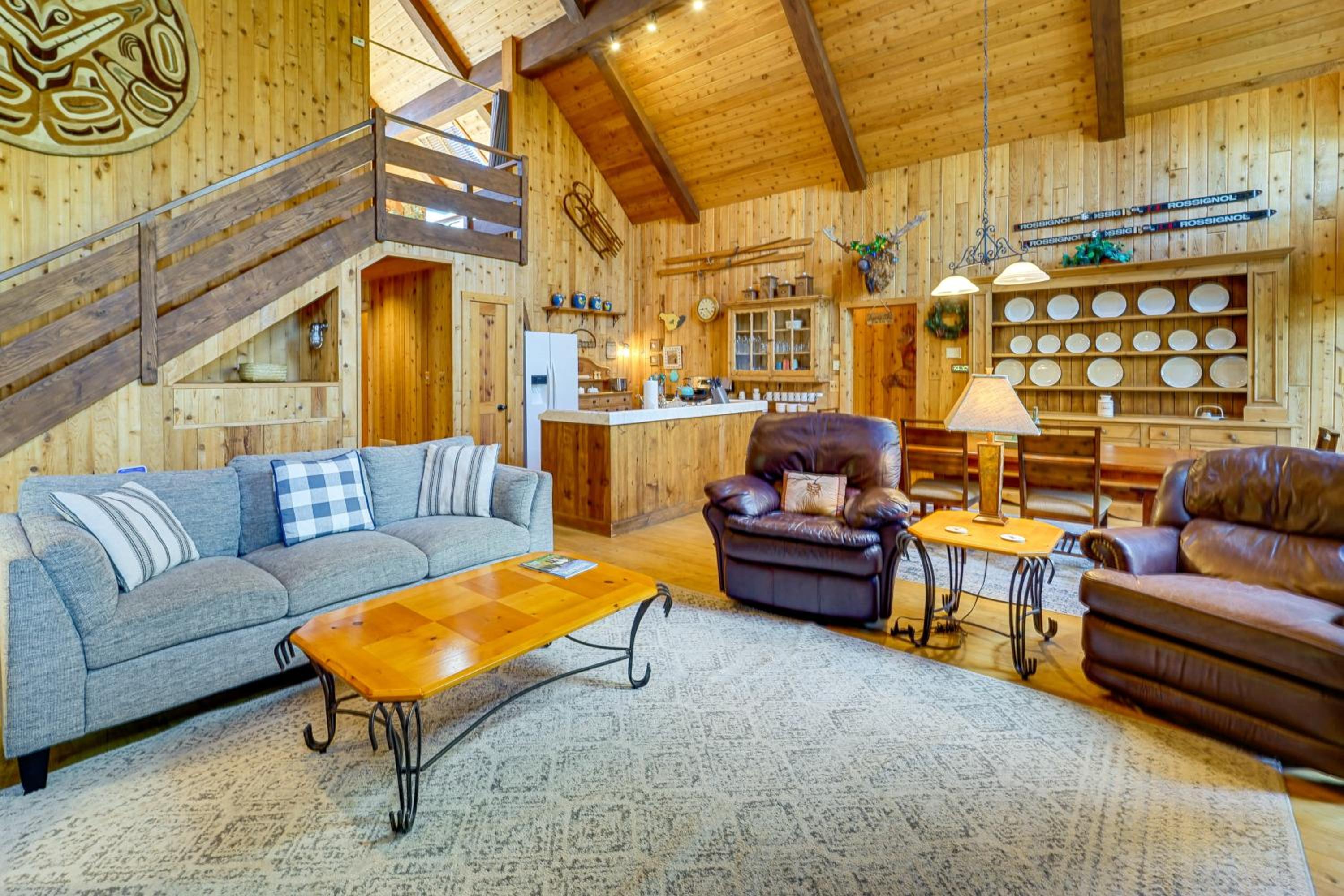 Game Room and Views Cabin Near Purgatory Resort!