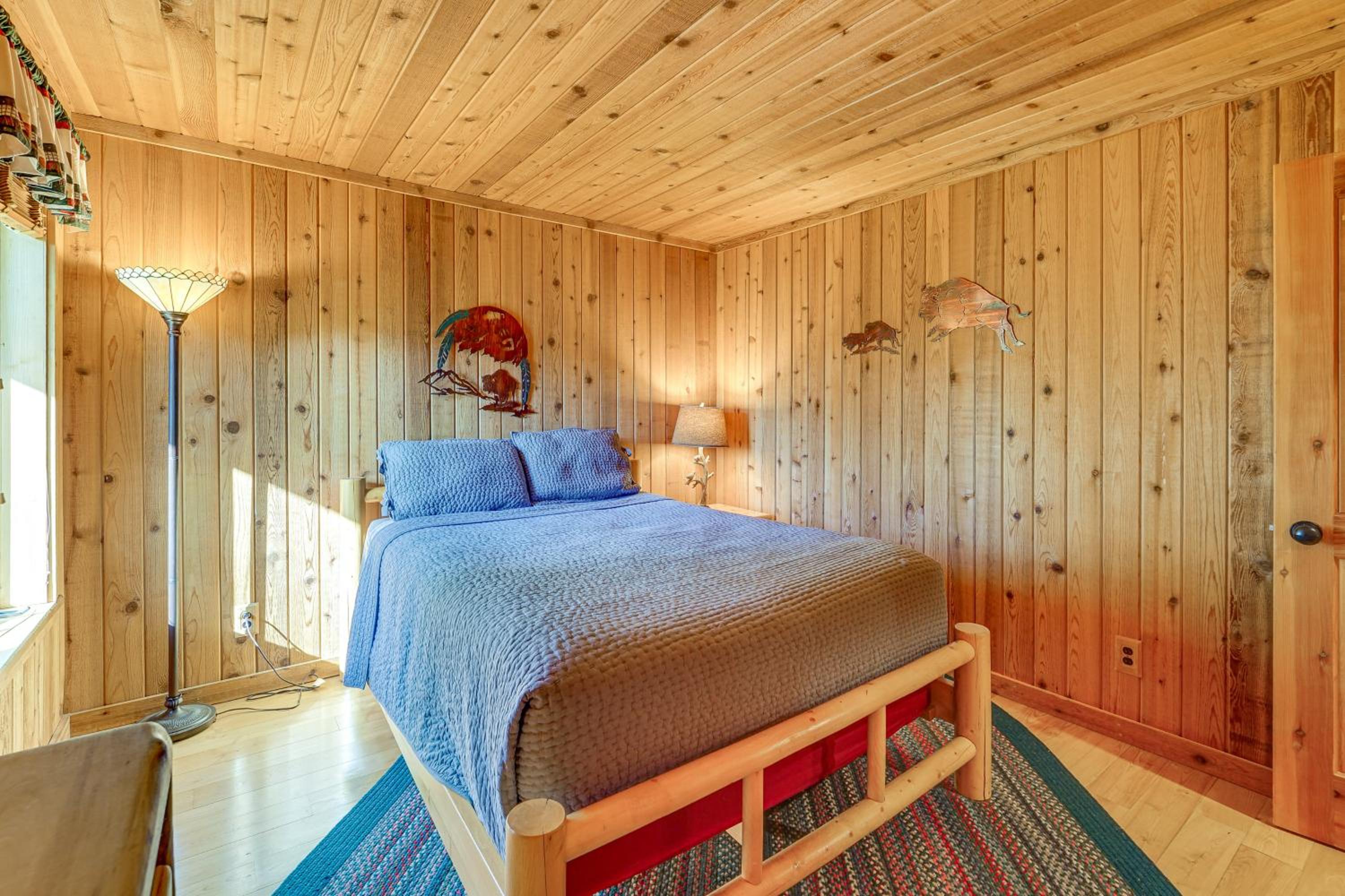 Game Room and Views Cabin Near Purgatory Resort!