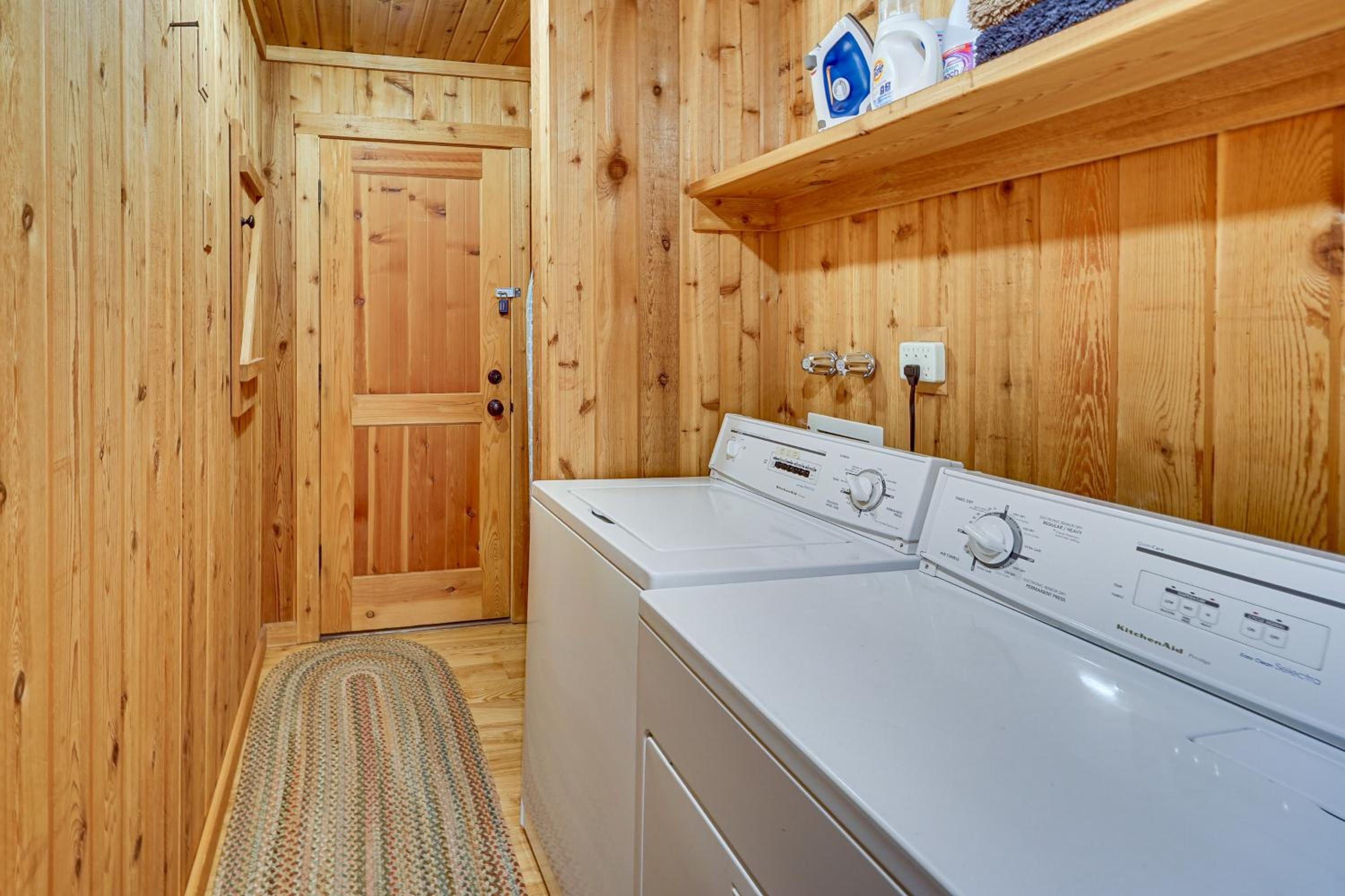 Game Room and Views Cabin Near Purgatory Resort!