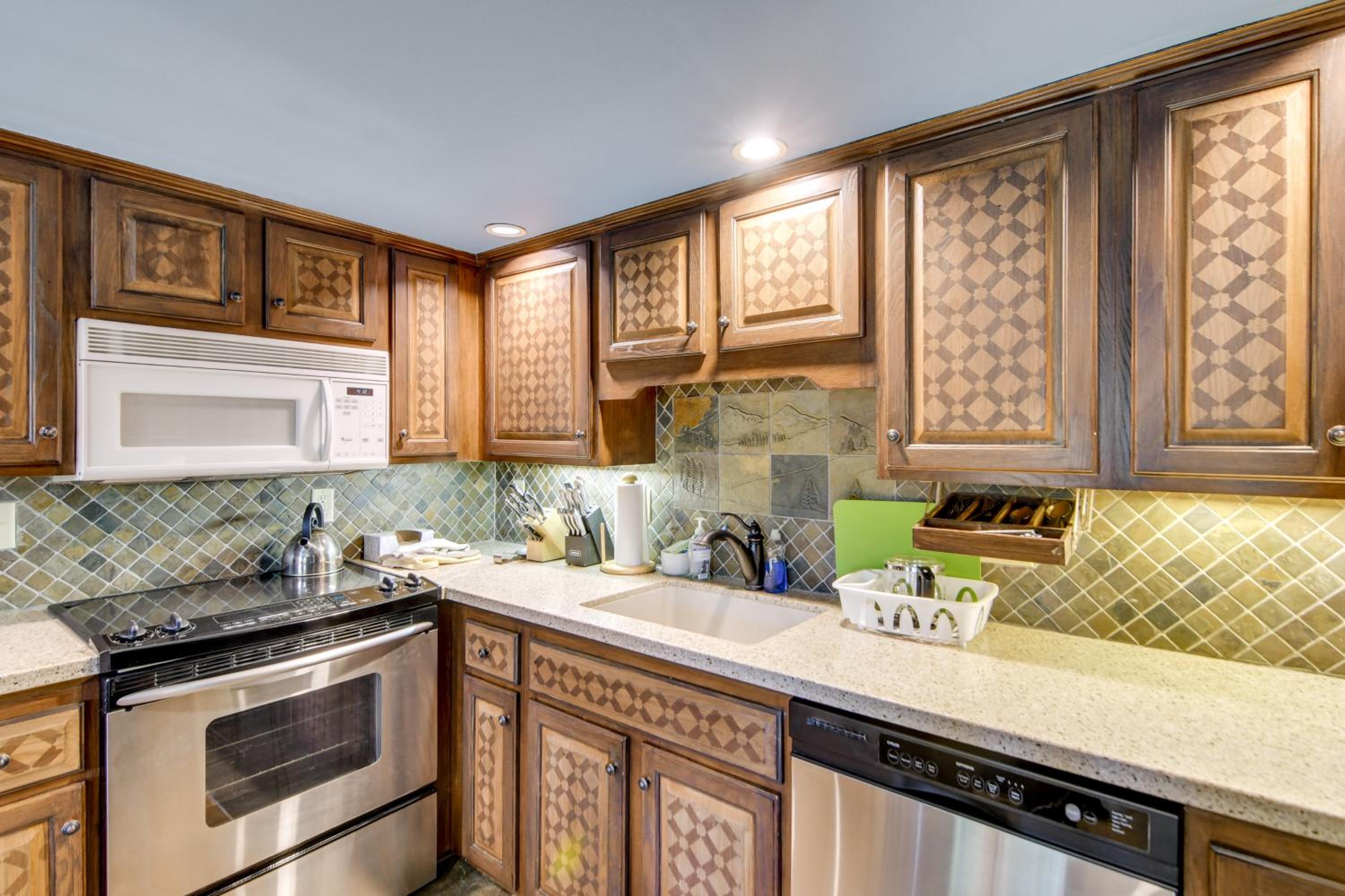 Ski-InandSki-Out Condo with Patio in Steamboat Springs