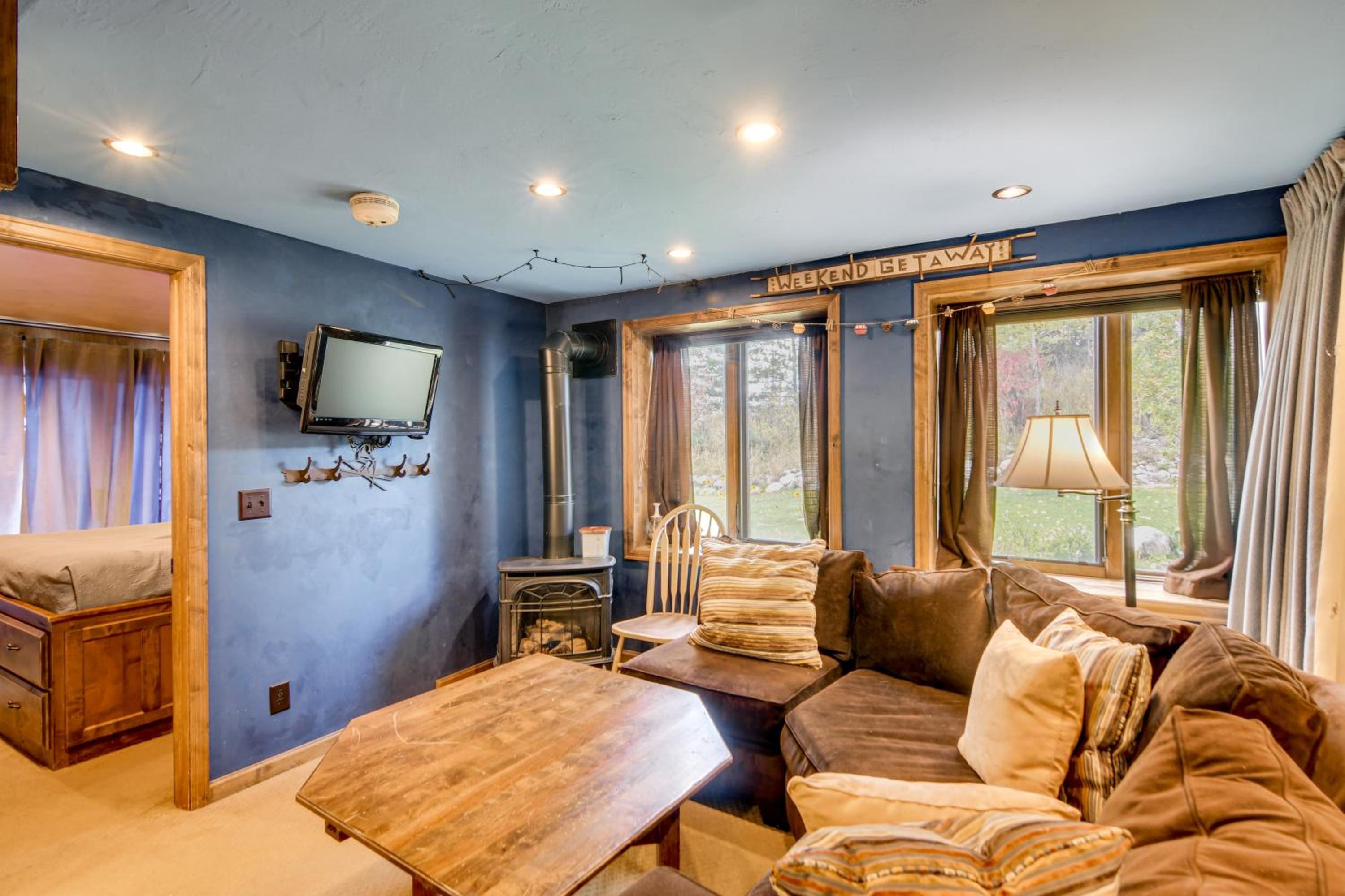Ski-InandSki-Out Condo with Patio in Steamboat Springs