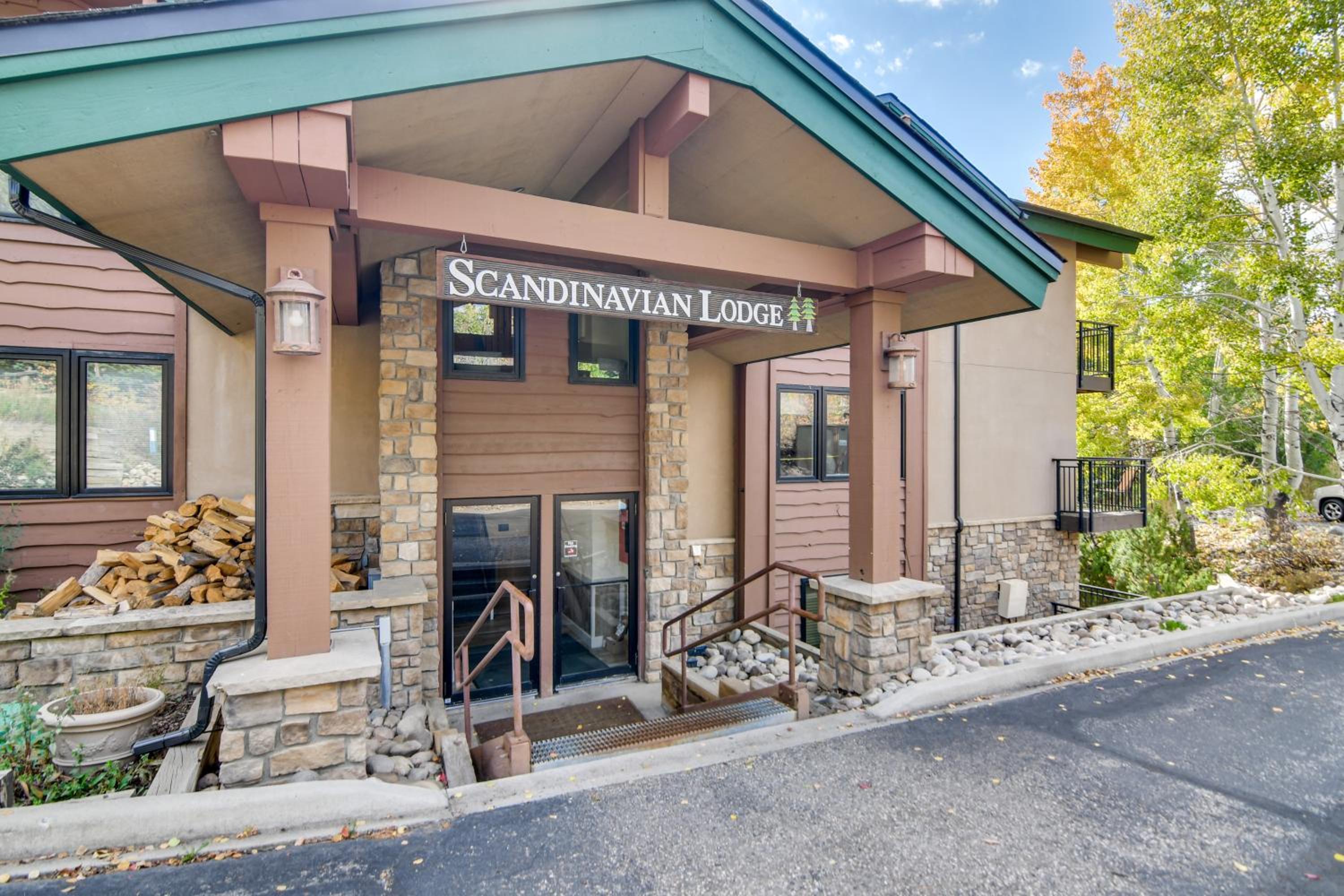 Ski-InandSki-Out Condo with Patio in Steamboat Springs