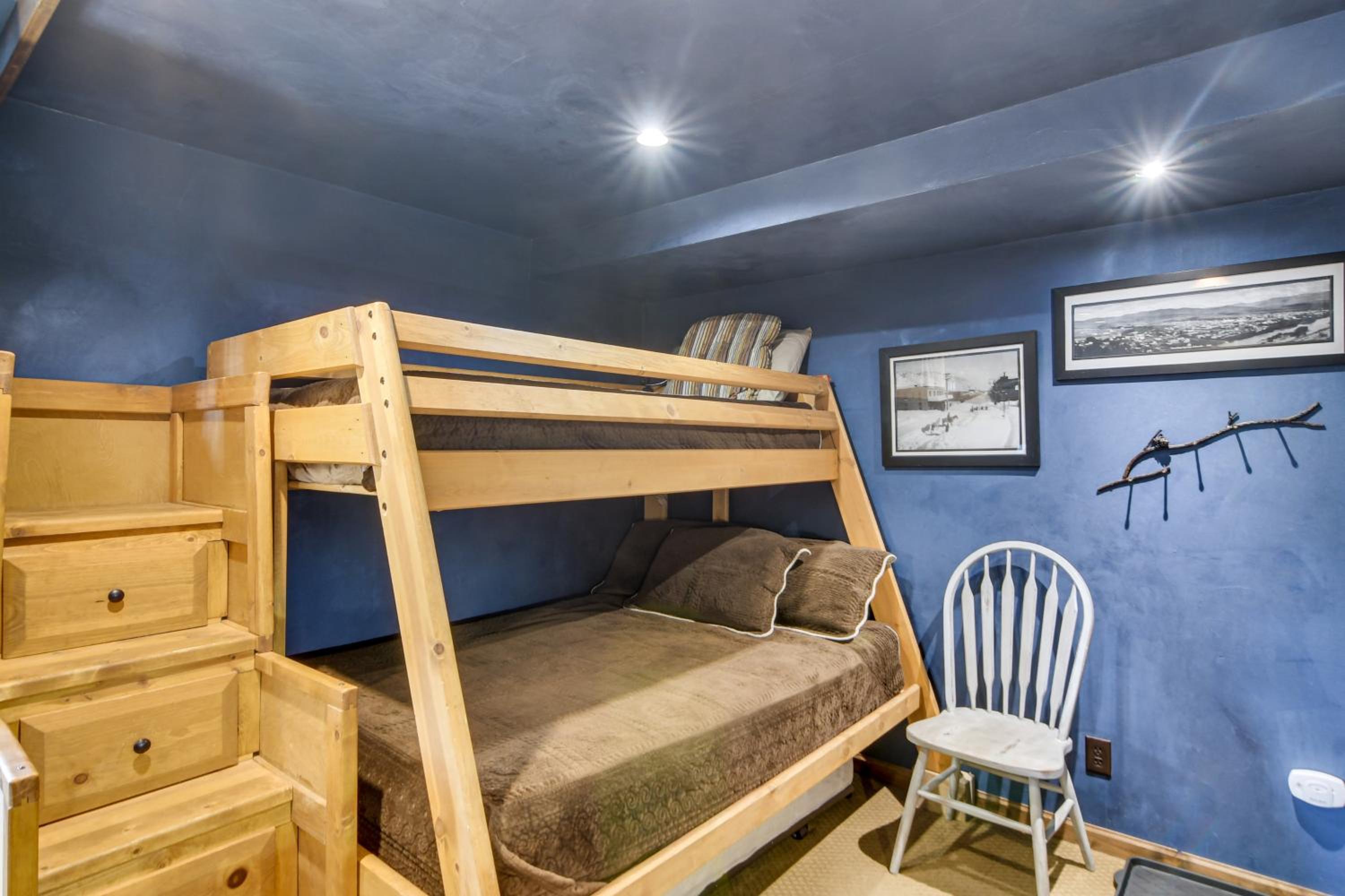 Ski-InandSki-Out Condo with Patio in Steamboat Springs