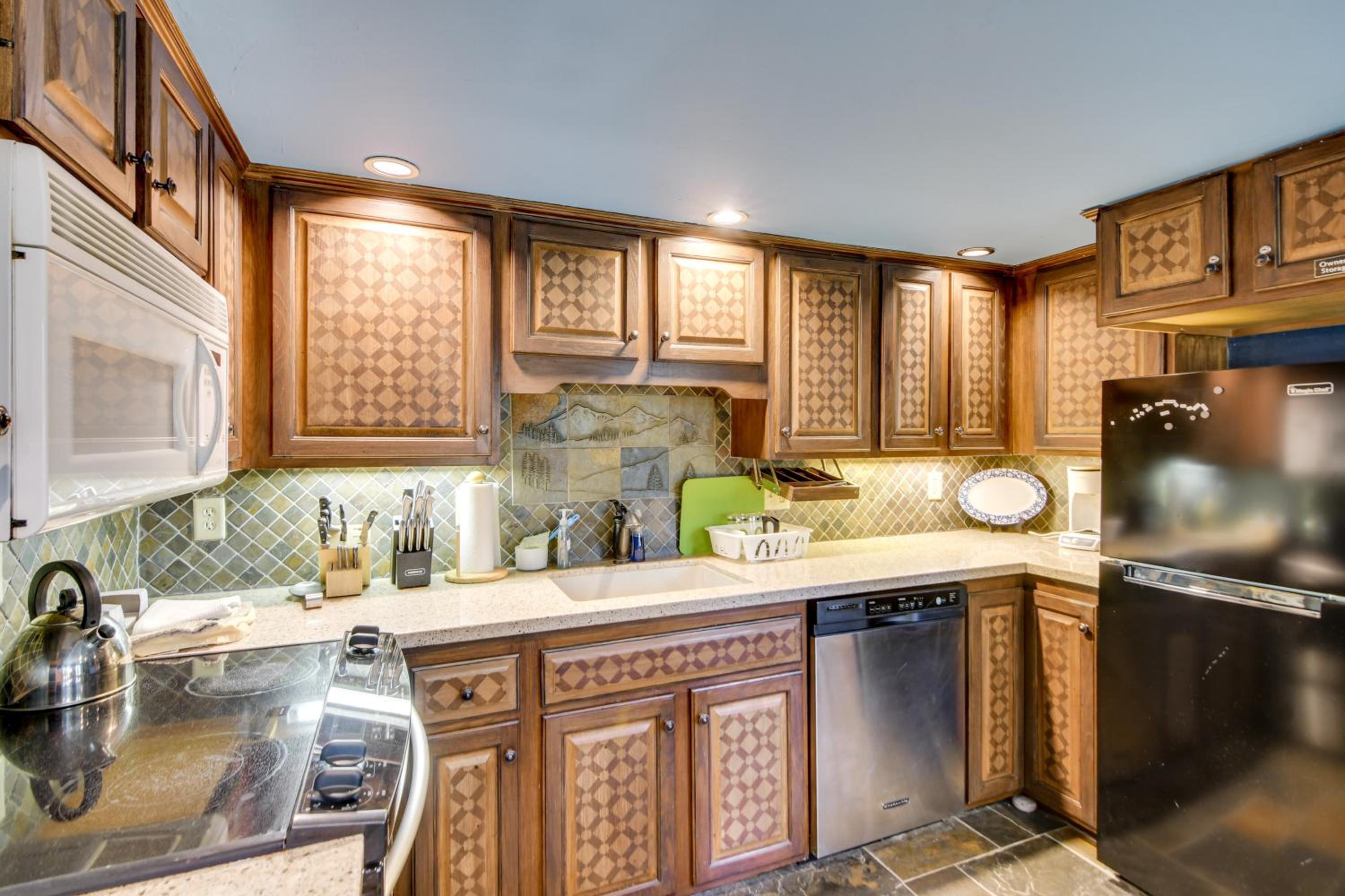 Ski-InandSki-Out Condo with Patio in Steamboat Springs