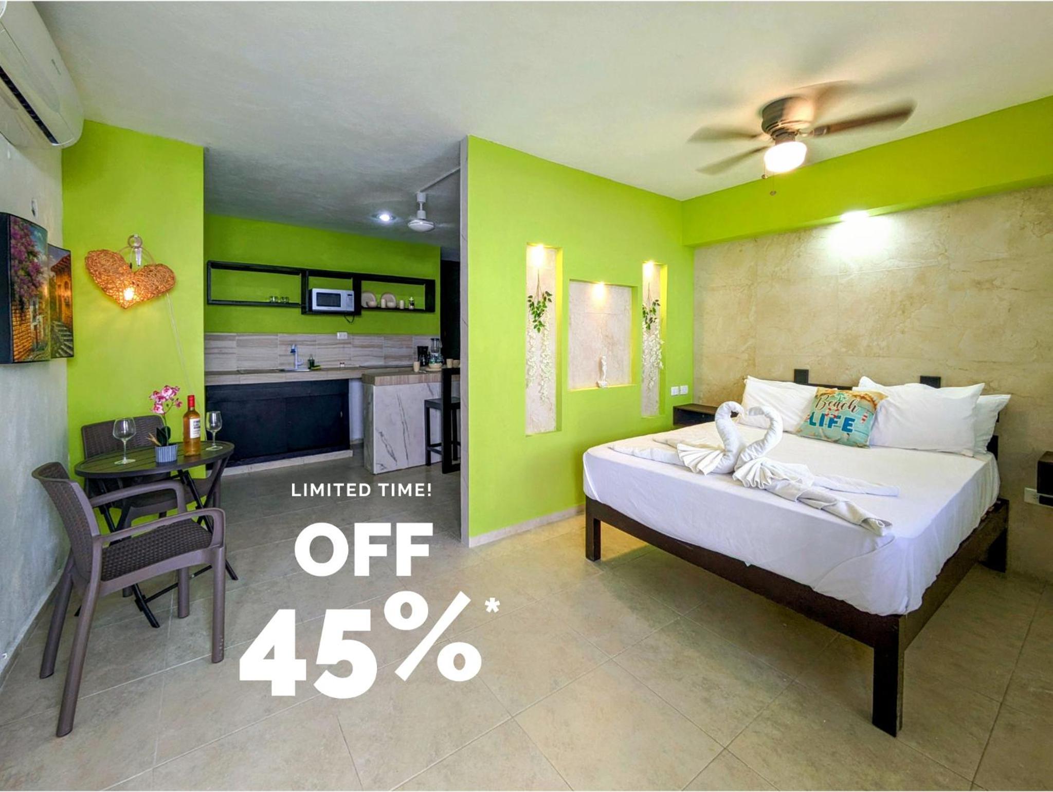 Spacious Romantic Suite Memory Foam Bed Steps to Beach Fast WiFi AC Value Stay 1B